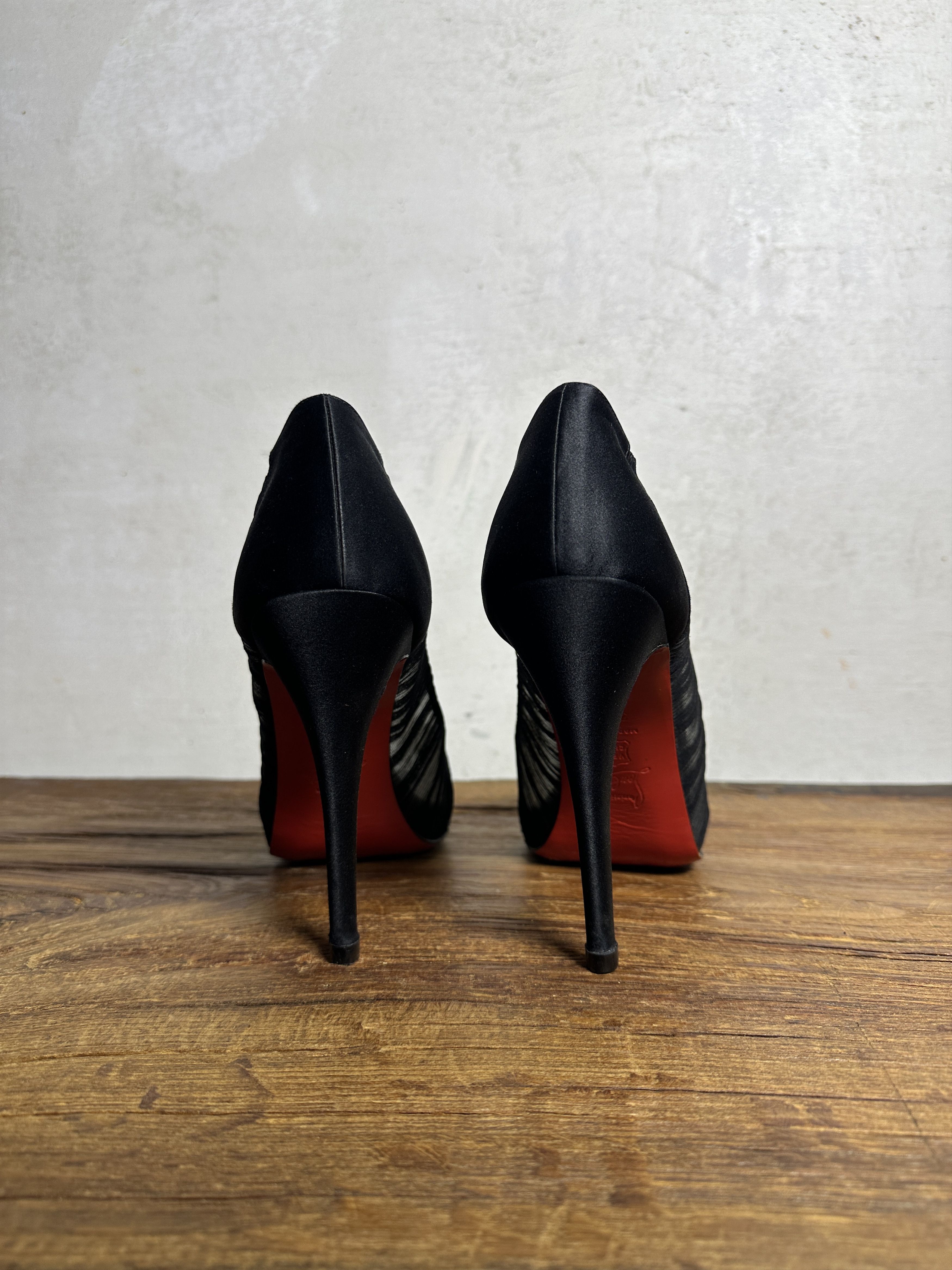 Christian Louboutin Christian Louboutin Crepe Satin Ambrosina Peep Toe Pumps Size US 8.5 / IT 38.5 - 7 Thumbnail