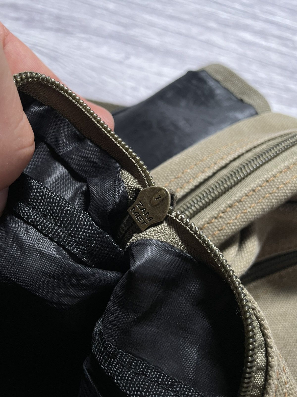 Diesel Diesel Vintage Canvas Archival Avant Garde Y2k Shoulder Bag Size ONE SIZE - 15 Thumbnail