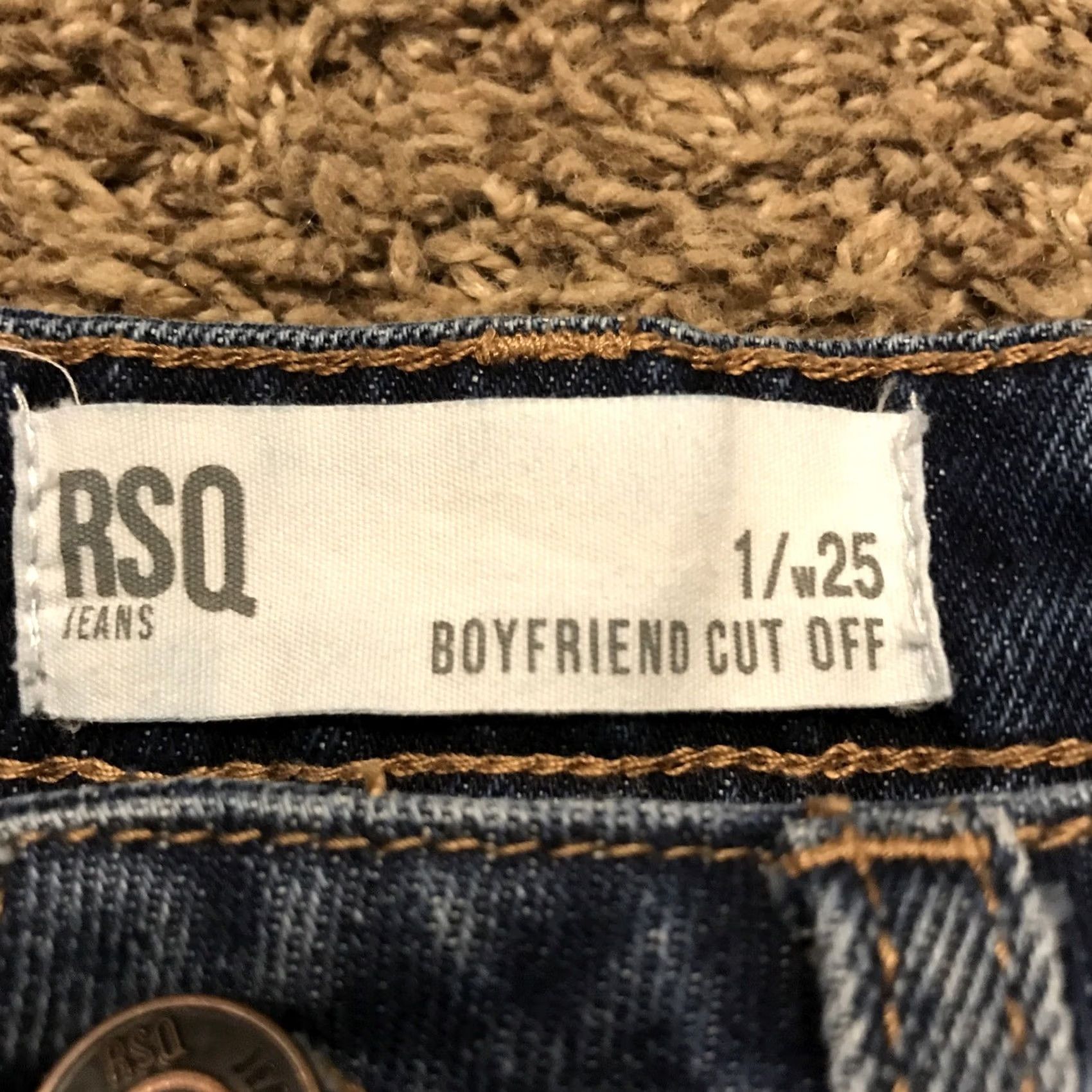 Rsq RSQ juniors Size 1 Button fly jean shorts Cotton Denim Blue Boyfriend Cut off b11 Size 25" / US 0 / IT 36 - 2 Thumbnail
