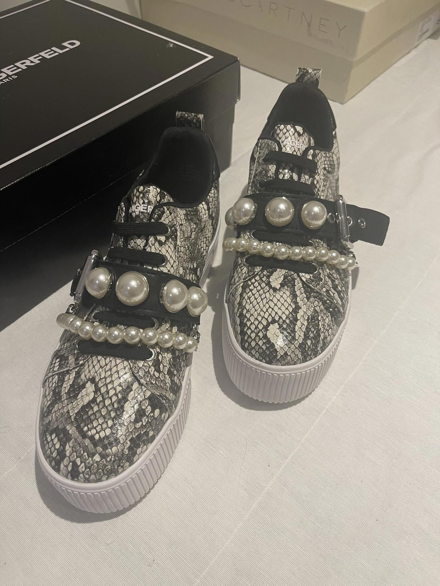 Karl Lagerfeld Karl Lagerfeld Animal Print and Pearls Sneakers Size US 7.5 / IT 37.5 - 3 Thumbnail