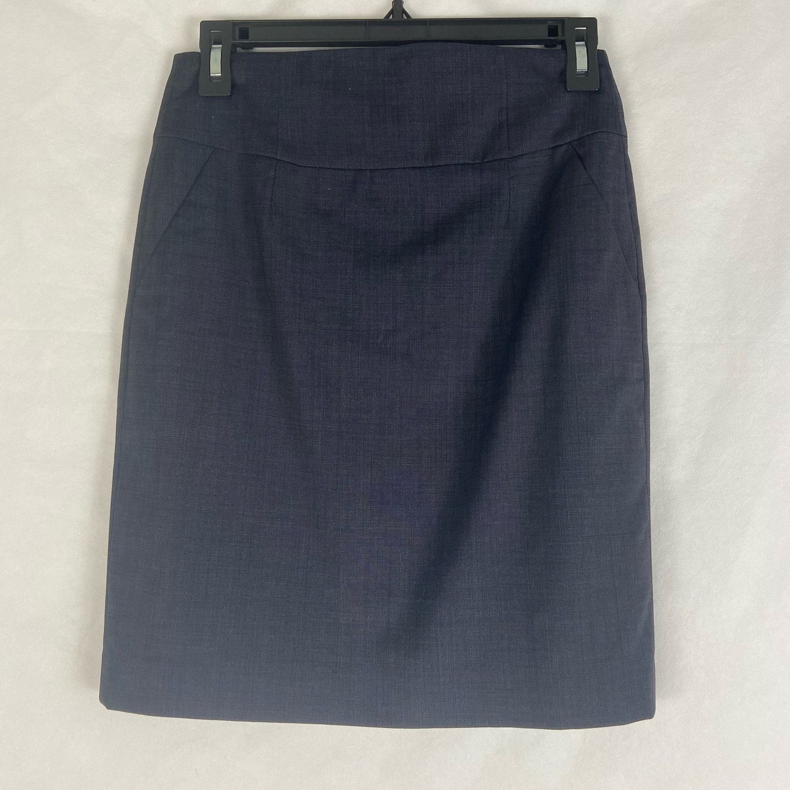 Banana Republic Banana Republic Women's Petite Pencil Skirt Size 0P Black Size 25" / US 0 / IT 36 - 1 Thumbnail