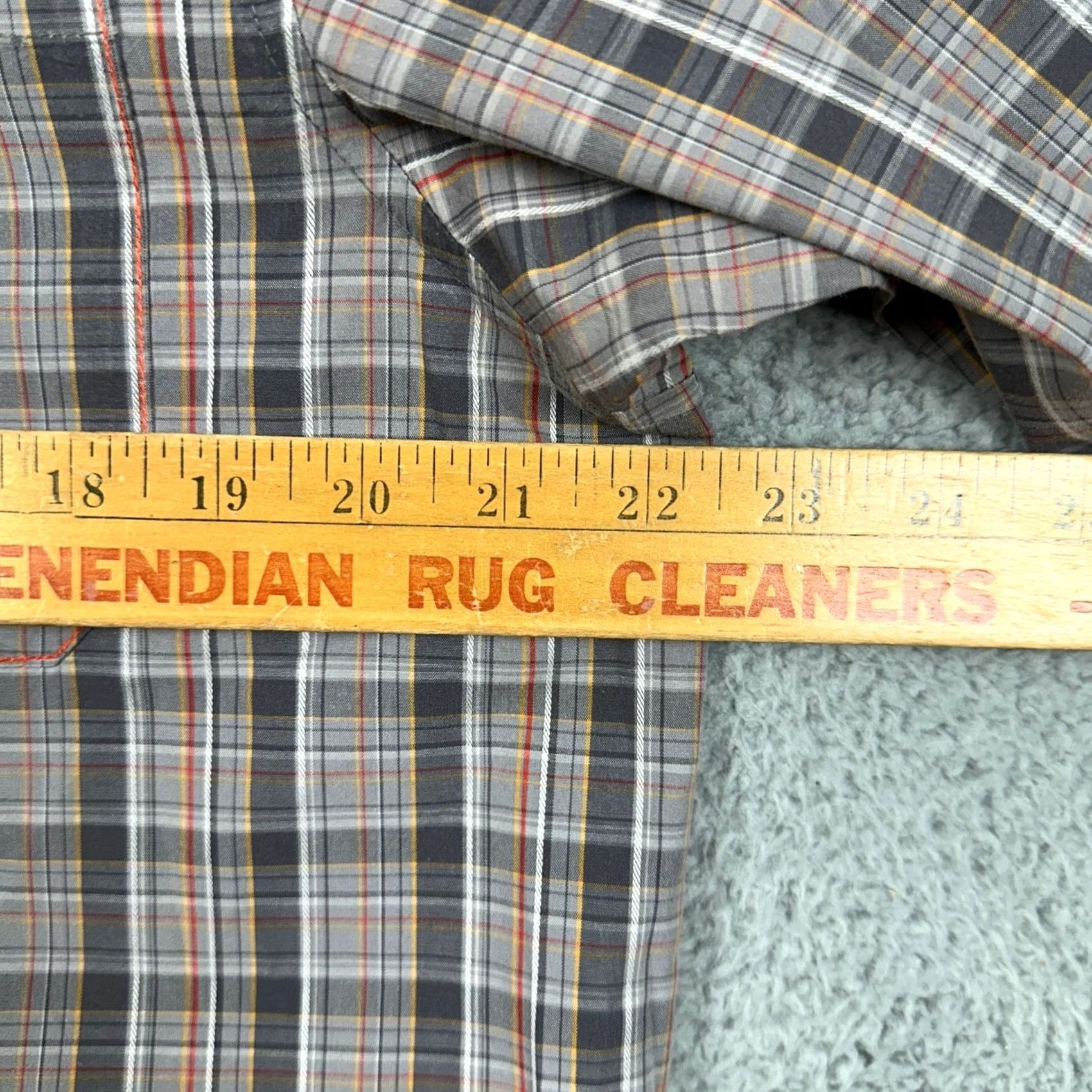 Vintage Columbia Shirt Button Down Mens Medium Gray Red Plaid Pocket Long Sleeve Cotton Size US M / EU 48-50 / 2 - 5 Thumbnail