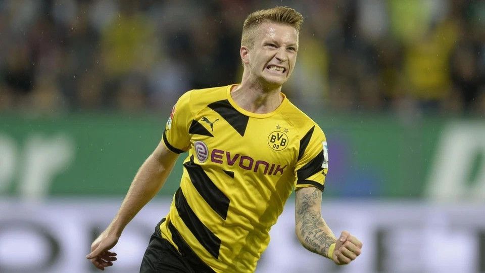Puma BORUSSIA DORTMUND 2014 2015 HOME FOOTBALL SOCCER JERSEY Size US M / EU 48-50 / 2 - 9 Thumbnail