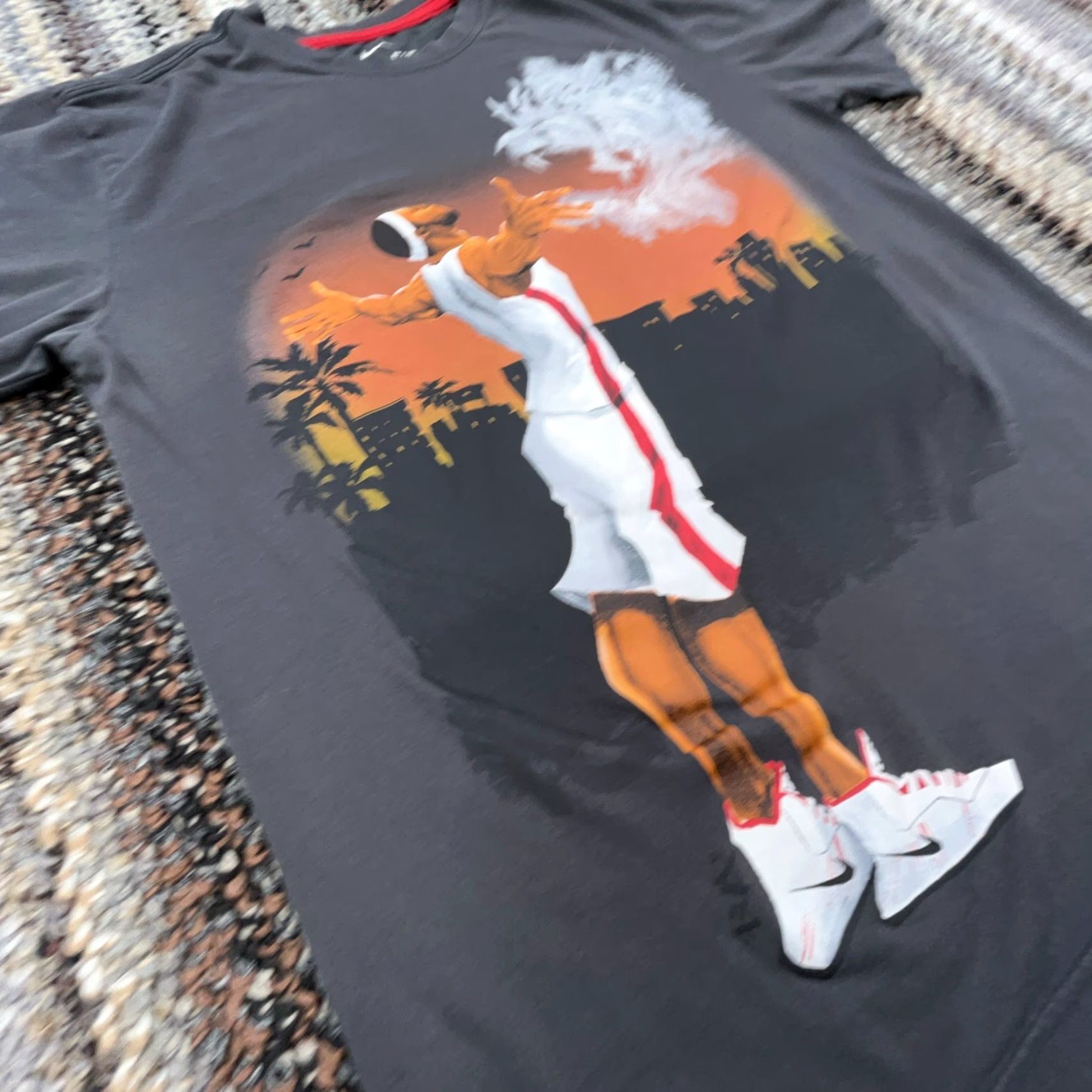 Nike Nike Shirt Men Medium Gray Dri-Fit LeBron James LBJ King Graphic Short Sleeve T-Shirt Nike Dri-Fit Regular Cotton Knit Crew Neck Sports 90s? Size US M / EU 48-50 / 2 - 5 Thumbnail