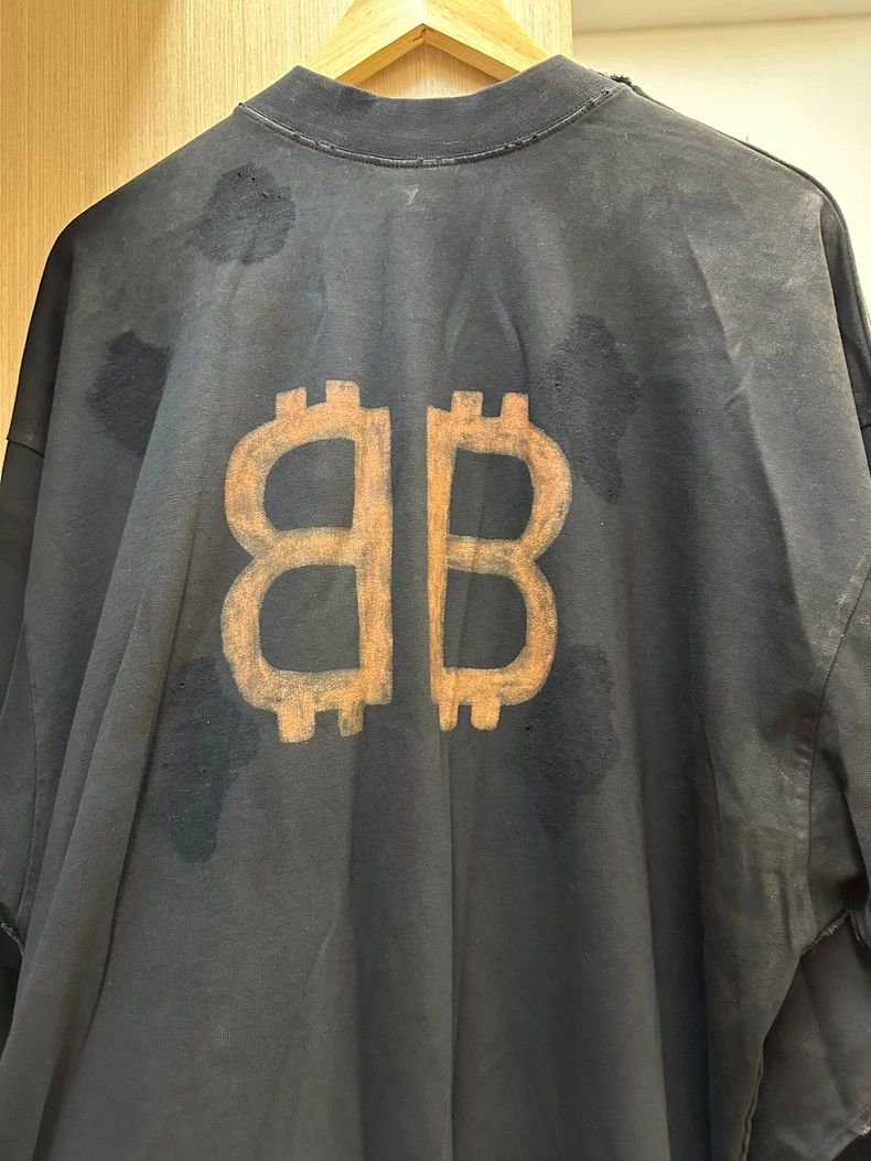 Balenciaga Balenciaga Eiffel Tower Moonlit Night Washed Distressed Tw Size US S / EU 44-46 / 1 - 6 Thumbnail