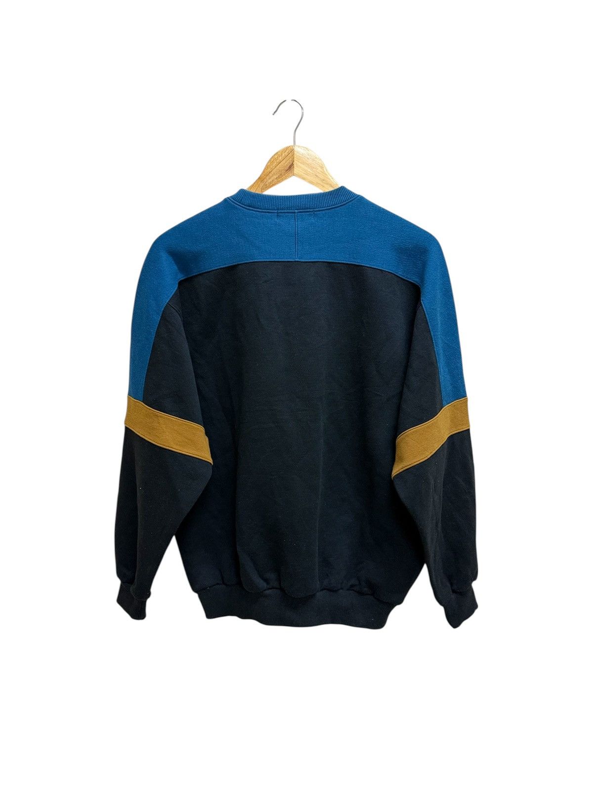 Valentino Vintage 90s Valentino Christy Biglogo Sweatshirt Size US M / EU 48-50 / 2 - 2 Thumbnail