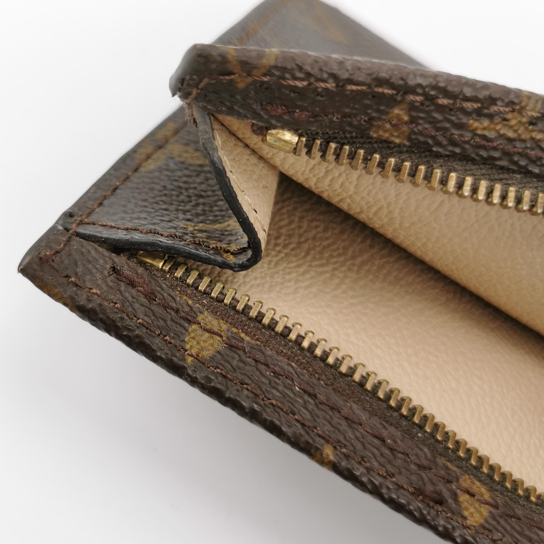 Louis Vuitton Louis Vuitton (LV) Zipper Monogram Printed Vintage Coin Pur Size ONE SIZE - 7 Thumbnail