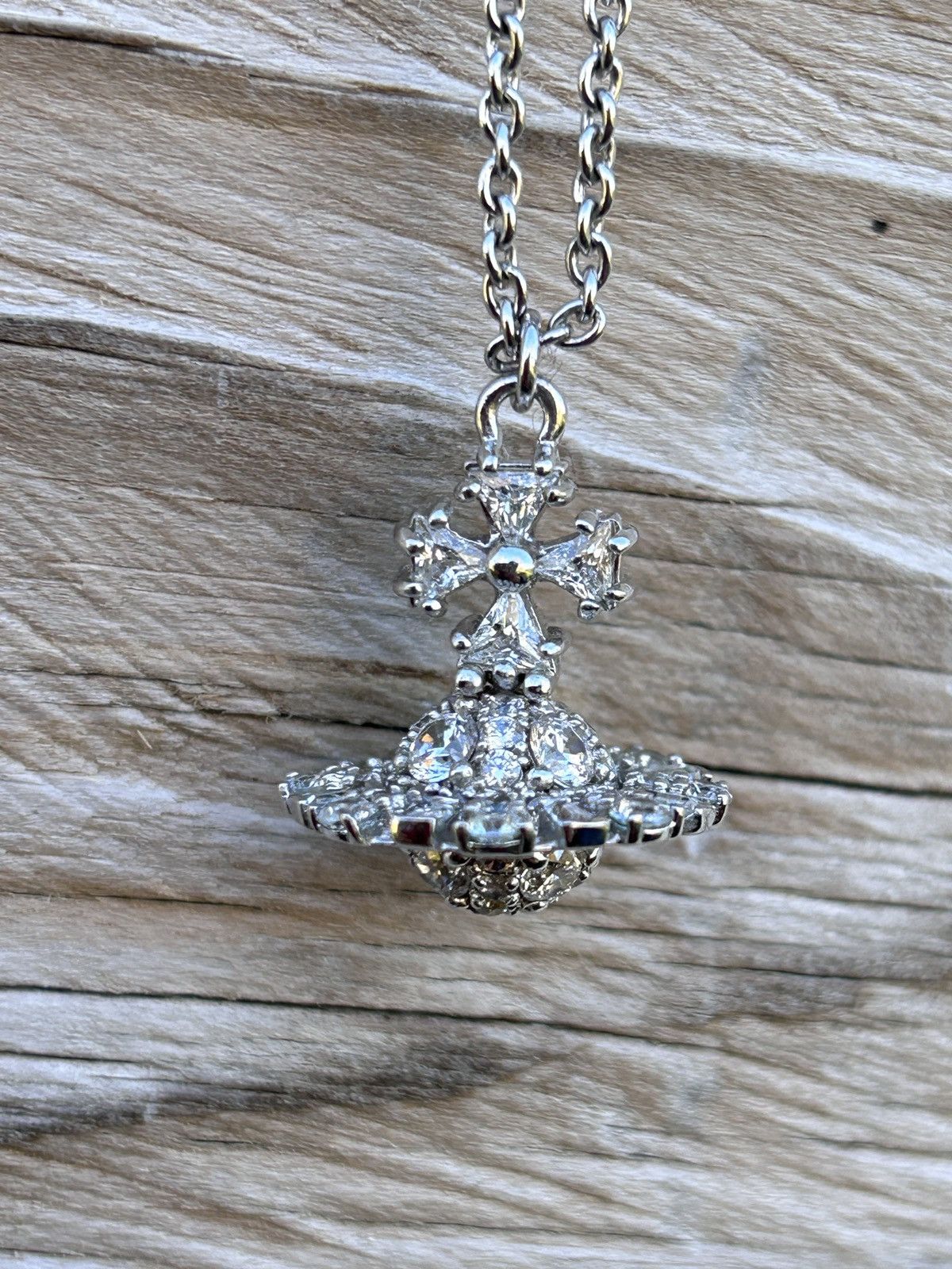 Vivienne Westwood Vivienne Westwood Irina Small Orb Pendant Vivienne Westwood Vivienne Westwood Irina Small Orb Pendant