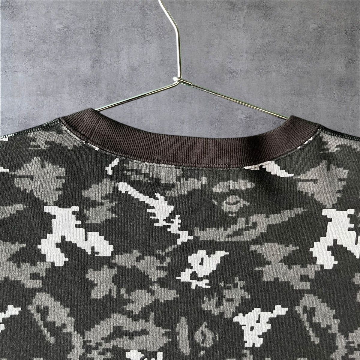 Bape USED BAPE DIGITAL CAMO SHARK CREWNECK “BLACK” SIZE XL Size US XL / EU 56 / 4 - 11 Thumbnail