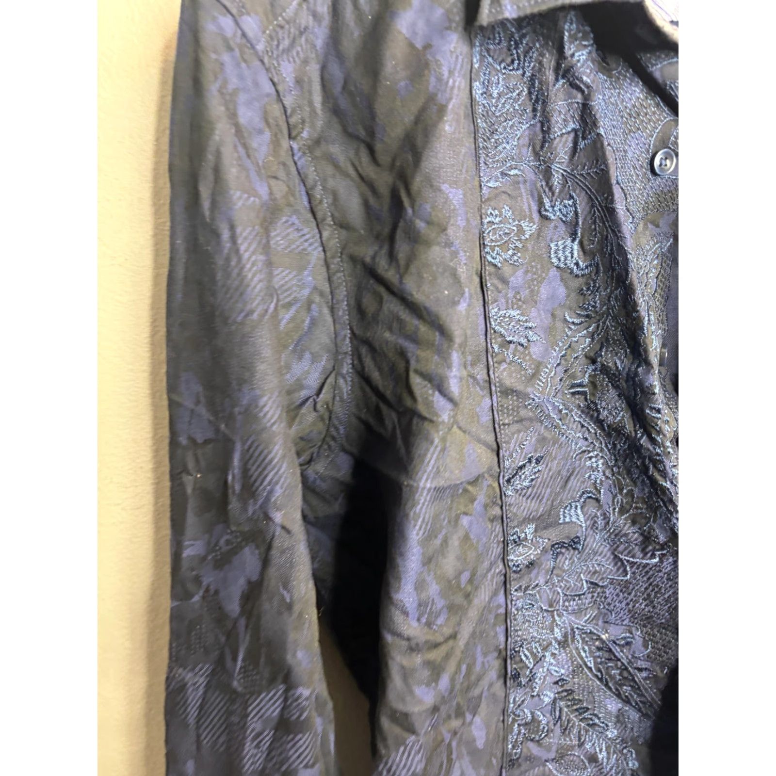 Robert Graham VINTAGE Robert Graham Shirt Mens XL Blue Black Jacquard Floral Embroidered Classic Fit Long Sleeve Button-Up Size US XL / EU 56 / 4 - 2 Thumbnail