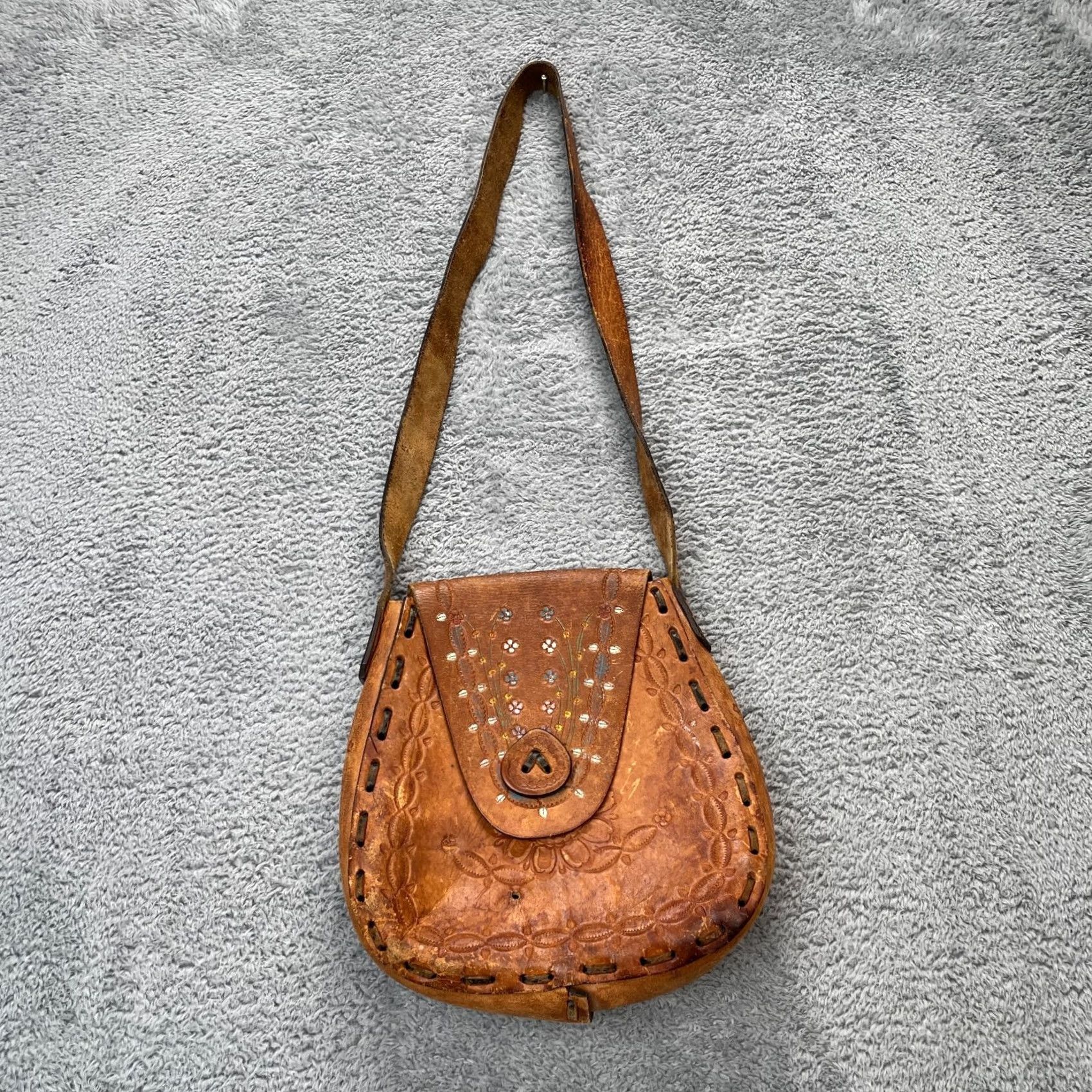 Vintage VINTAGE Tooled Leather Bag Womens Brown Floral Wood Slip Through Shoulder Strap Bag Medium Brown Leather Strap Accent Western Women's Handbag Size ONE SIZE - 2 Thumbnail