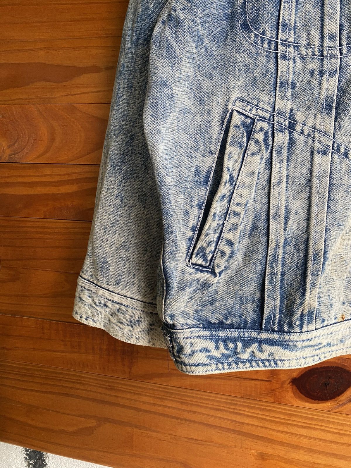 Vintage Vintage 1980s Acid-Wash Denim Jacket Unisex Retro Blue Jean Size US L / EU 52-54 / 3 - 10 Thumbnail