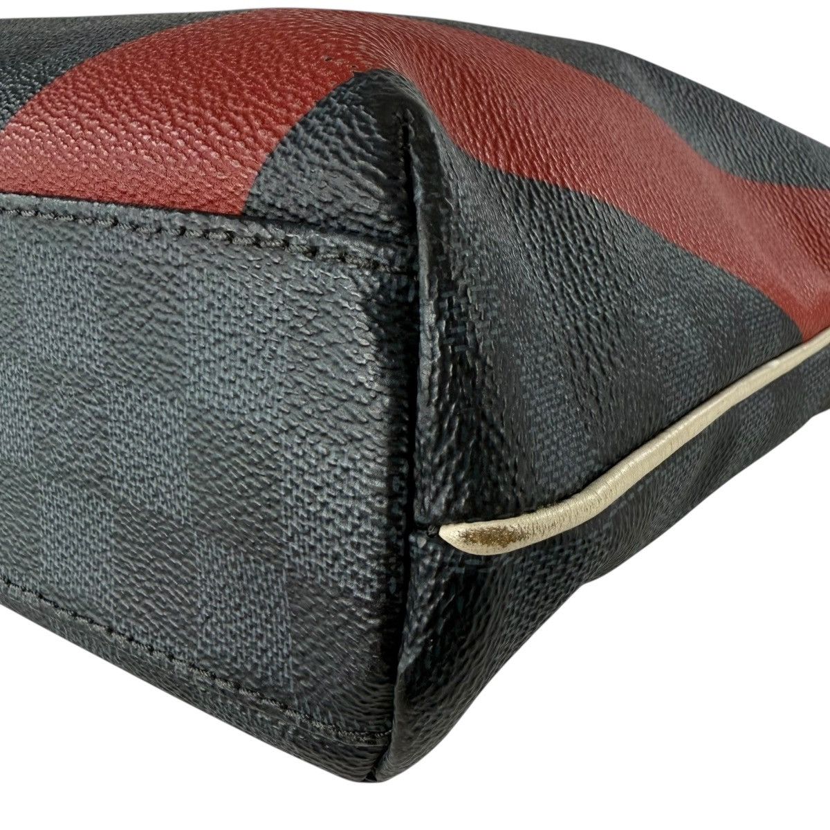 Louis Vuitton Louis Vuitton LV Cup Damier Crossbody Shoulder Bag Size ONE SIZE - 13 Thumbnail