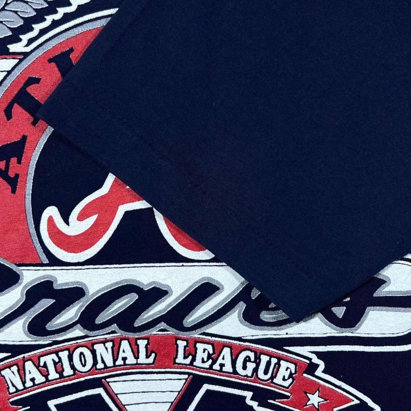 Vintage VINTAGE Screen Stars MLB Atlanta Braves Baseball Single Stitch T-Shirt L Mens Navy Blue 1992 Graphic Print 50/50 Regular Short Sleeve Round Neck Size US M / EU 48-50 / 2 - 6 Thumbnail