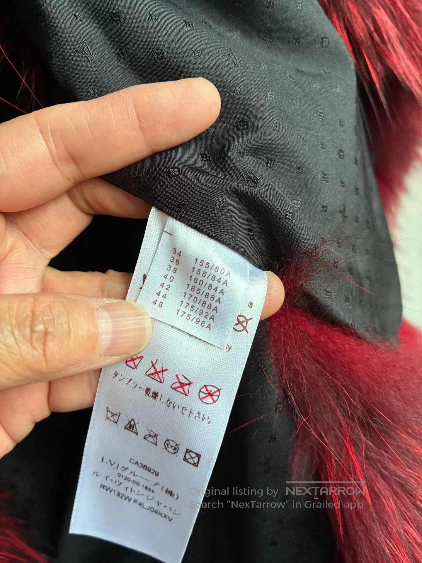 Louis Vuitton Louis Vuitton Fox Fur Vest. Size XS / US 0-2 / IT 36-38 - 7 Thumbnail