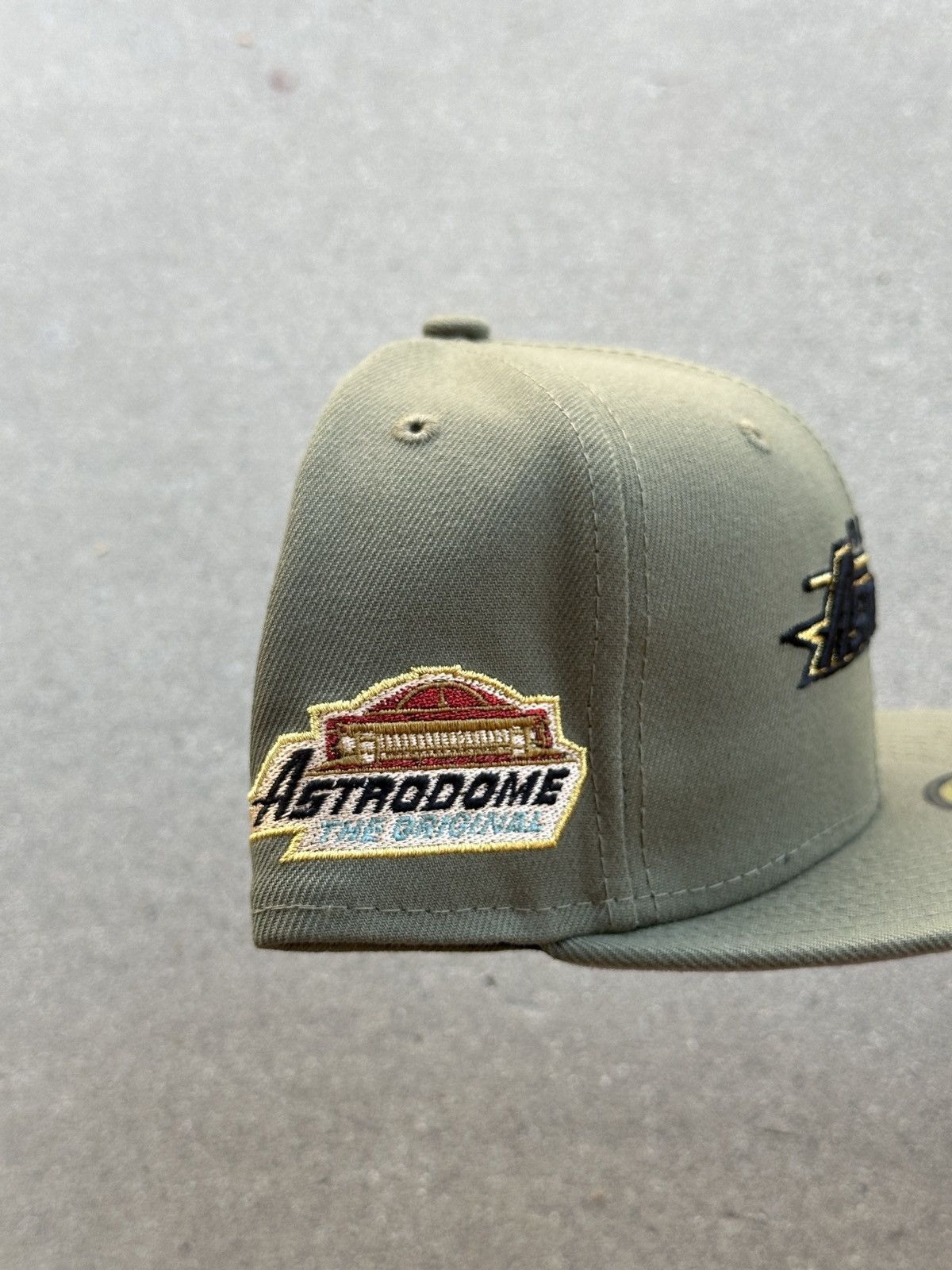 MLB × MyFitteds × New Era Houston Astros Light Beau Geste Script Fitted Hat 7 1/4 Size ONE SIZE - 2 Thumbnail