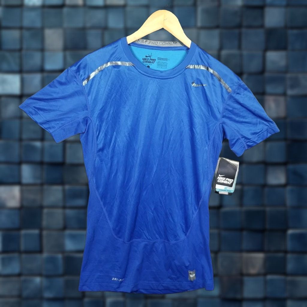 Nike Pro Combat Shirt Mens Large Blue Dri-FIT Compression Athletic 519988-497 Shirt Nike Pro Combat Athletic Dri-FIT Shirt Large Blue Men’s 519988-497