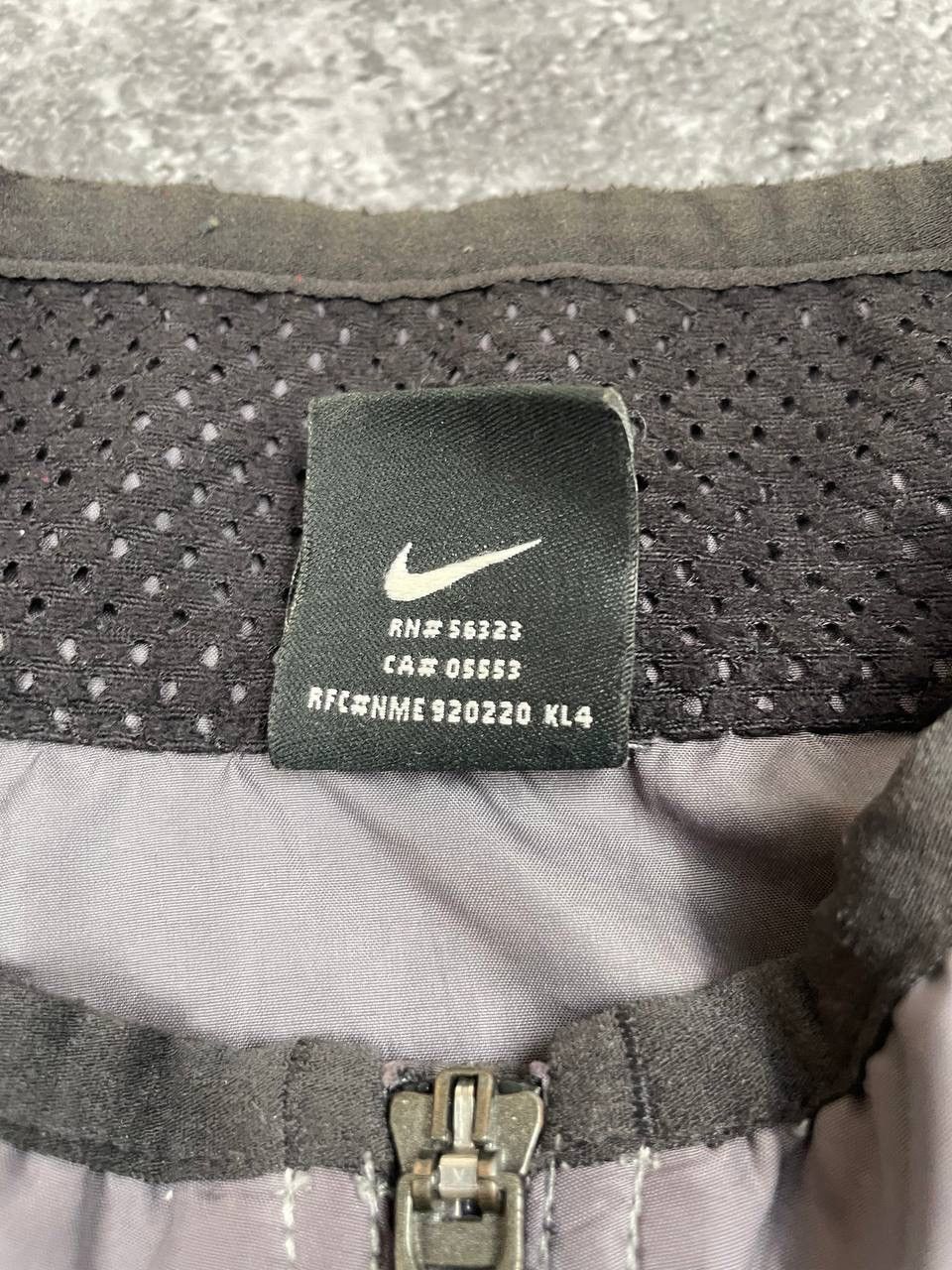 Nike Nike Men Lightweight Running Vest Grey Size XL Size US XL / EU 56 / 4 - 4 Thumbnail