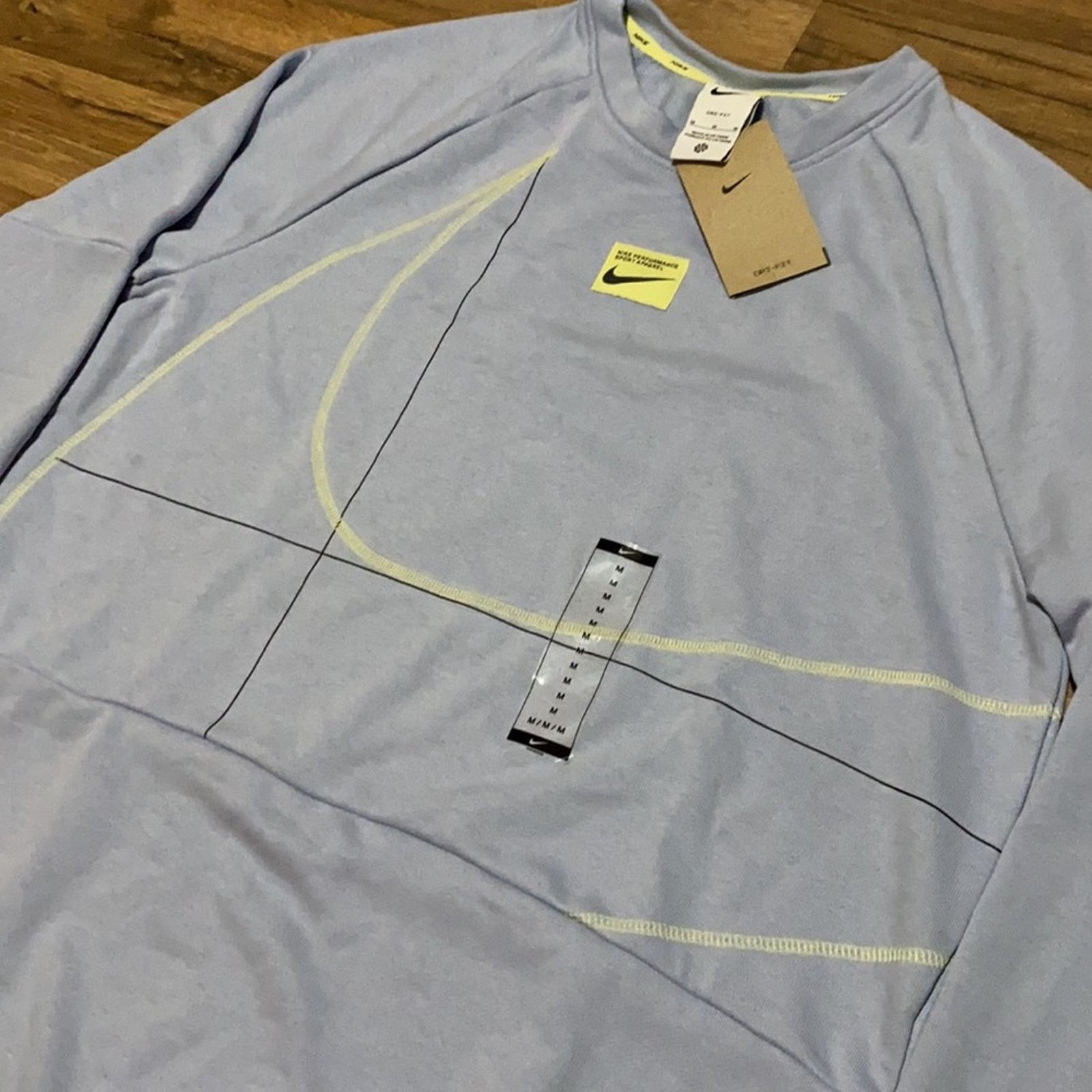 Nike Nike Center Swoosh Crewneck Size US M / EU 48-50 / 2 - 2 Thumbnail