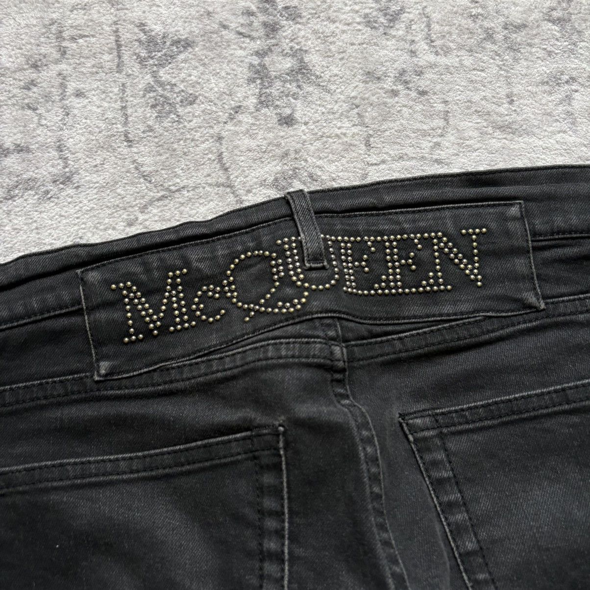 Alexander McQueen Alexander McQueen Studded Logo Branded Skinny Jeans Black Size US 30 / EU 46 - 9 Thumbnail