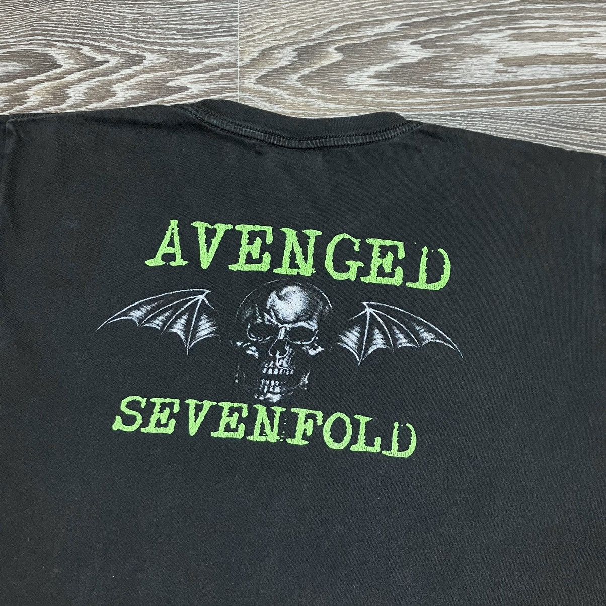 Band Tees AVENGED SEVENFOLD Welcome To The Family 2010 Faded T-shirt Size US M / EU 48-50 / 2 - 4 Thumbnail