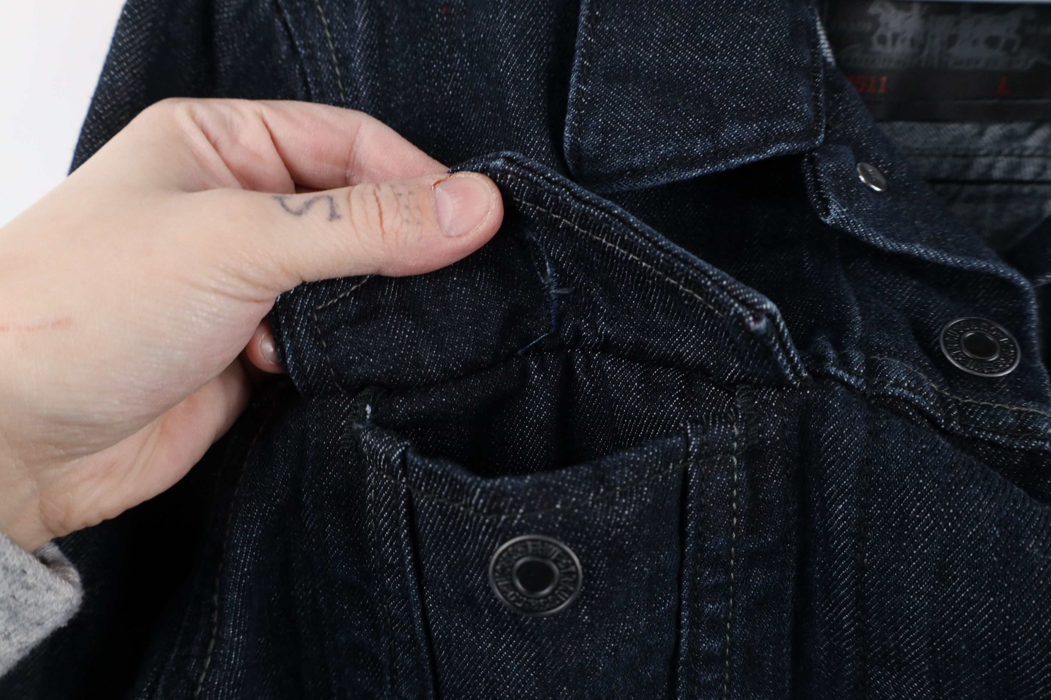 Levi's × Vintage Vintage Y2K Levis Denim Jean Trucker Jacket Indigo Cotton Size L / US 10 / IT 46 - 5 Thumbnail