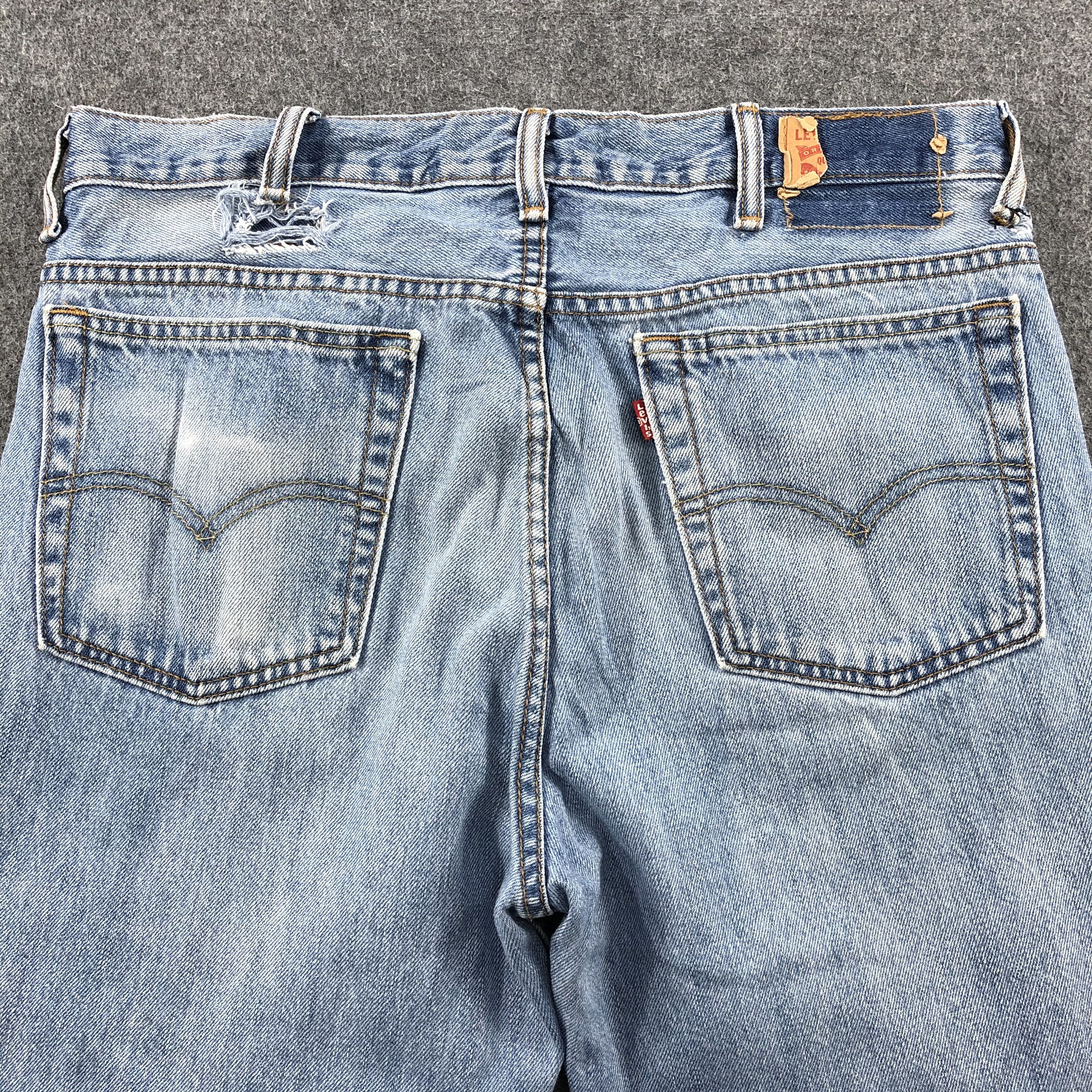 Levi's × Vintage Vintage Light Wash Levis 505 Jeans-JM1767 Size US 36 / EU 52 - 4 Thumbnail