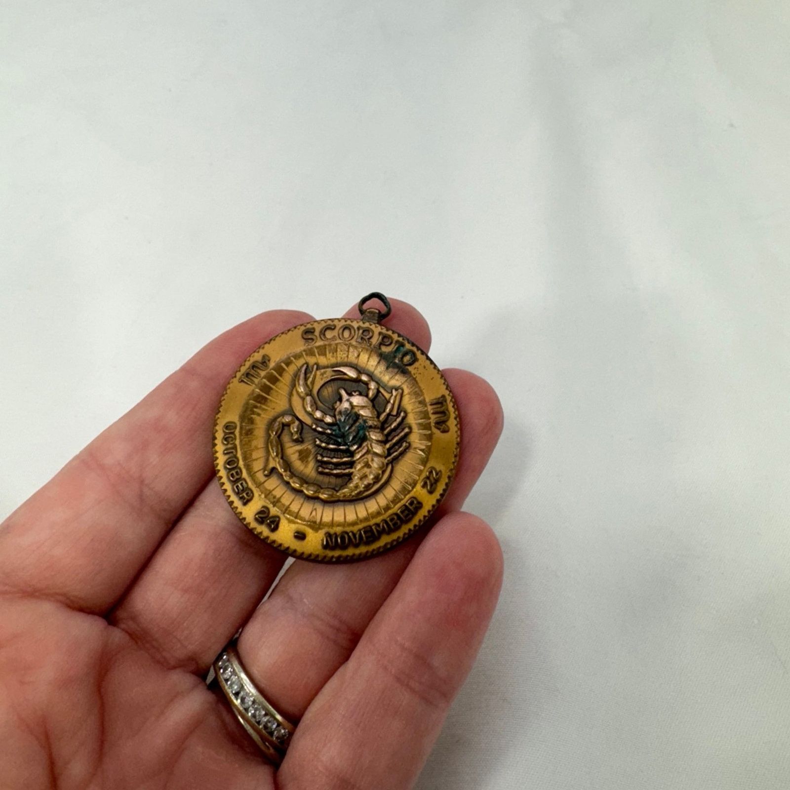 NBDN Nobrandedon VTG bronze Scorpio zodiac pendant Size ONE SIZE - 3 Thumbnail
