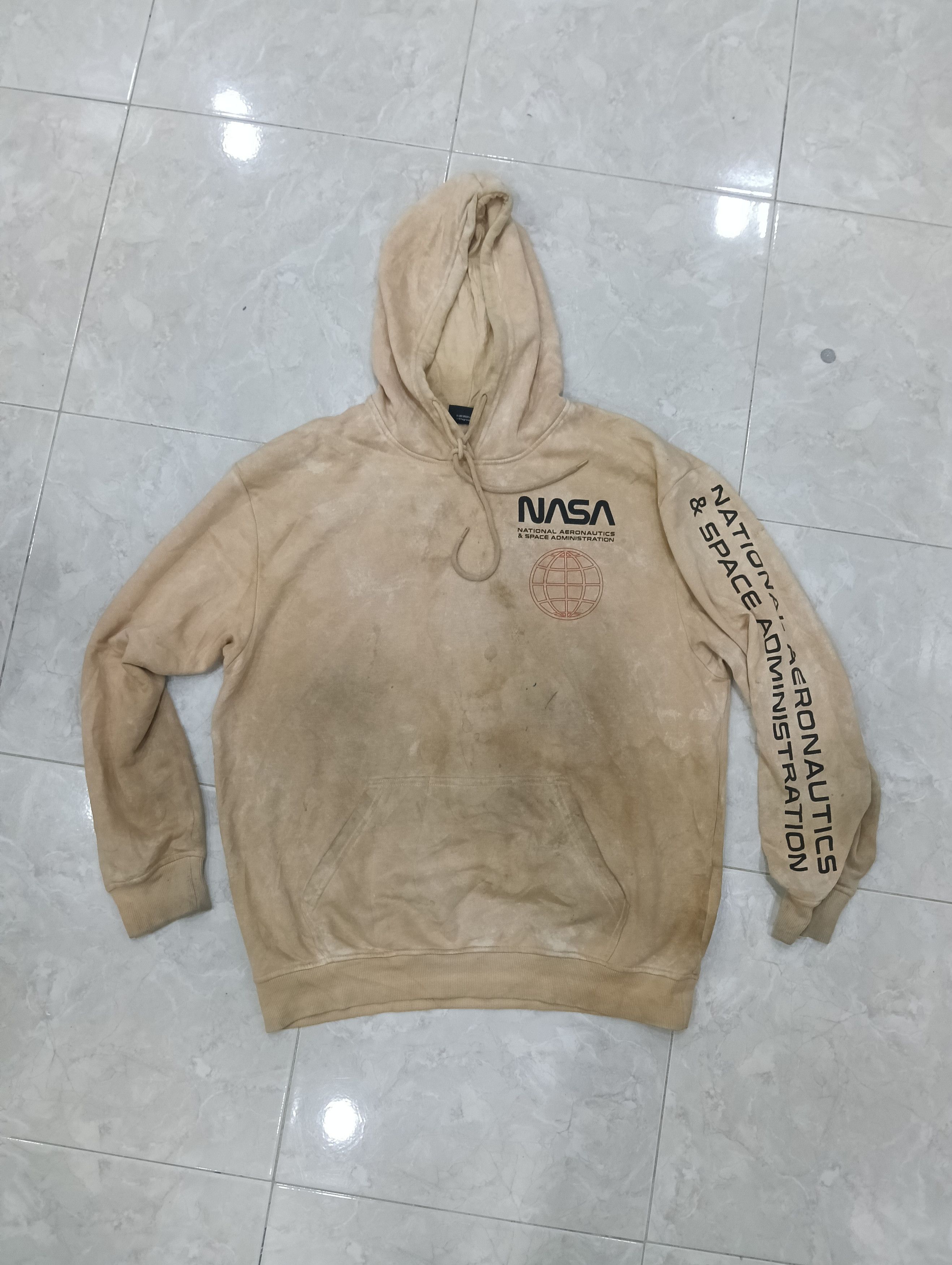 Hypebeast Hyper Space Japanese Brand,NASA. Size US L / EU 52-54 / 3 - 2 Thumbnail