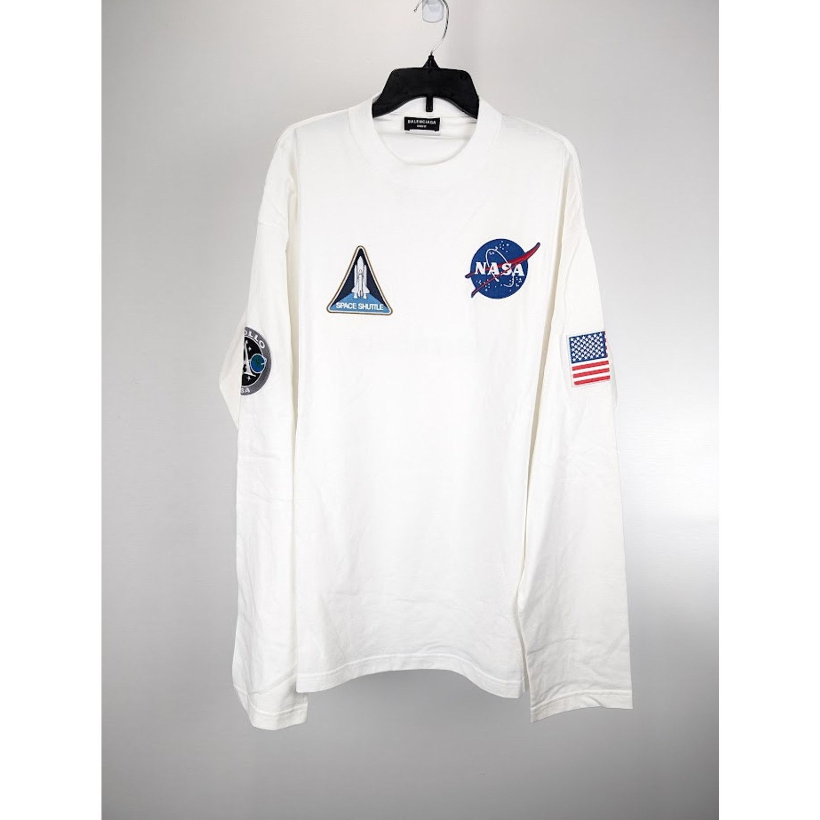 Balenciaga o1rshd1 Long Sleeve T-Shirt in White Size US XL / EU 56 / 4 - 2 Thumbnail