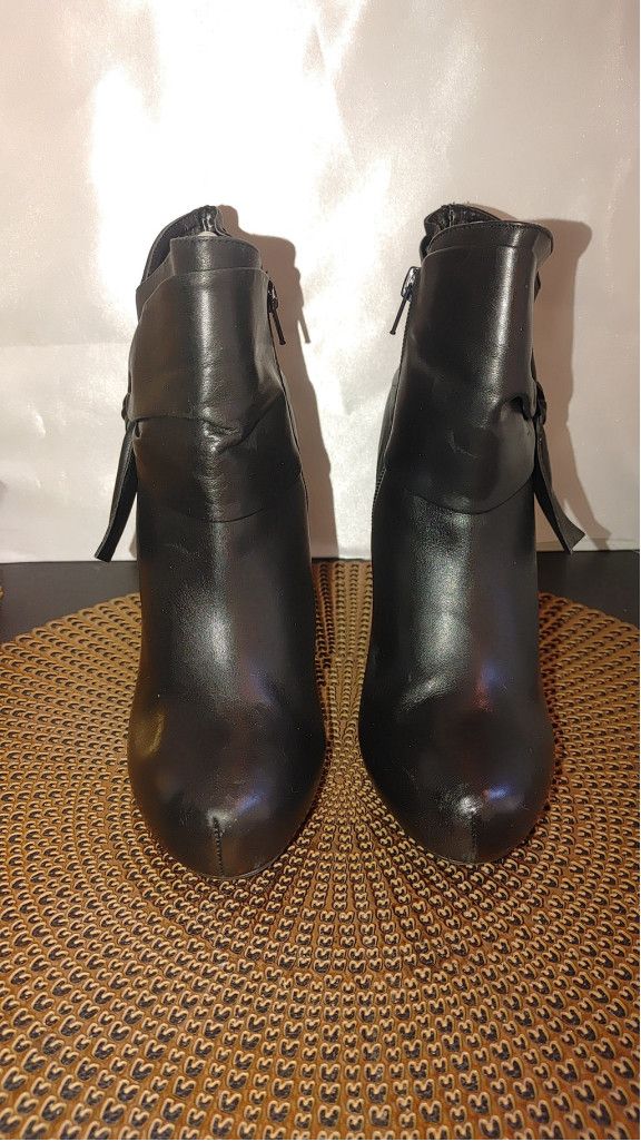 Gianni Valentino Gianni Bini Leather Booties Size 8.5M Size US 8.5 / IT 38.5 - 1 Thumbnail