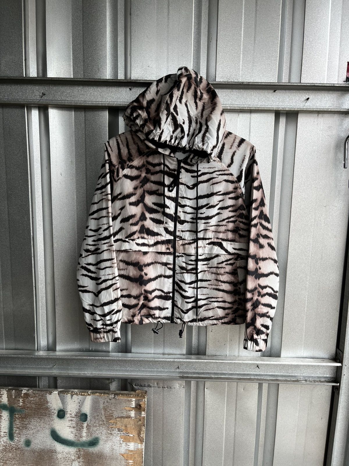 Forever 21 leopard forever 21 jacket boxyfit Size S / US 4 / IT 40 - 1 Thumbnail