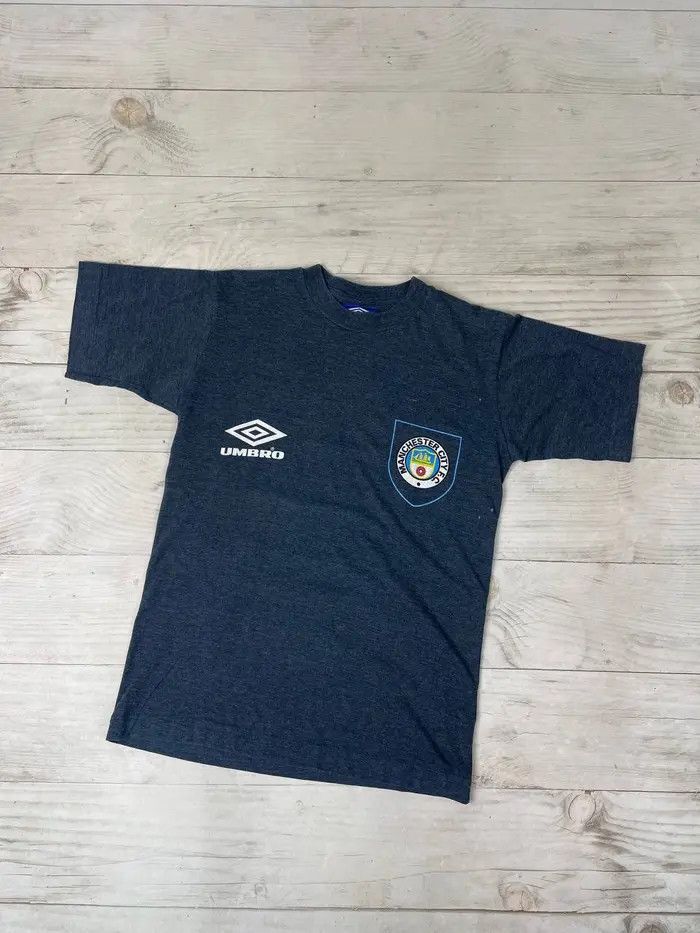 Umbro Vintage Umbro Manchester City Cotton T-Shirt 90s Size US S / EU 44-46 / 1 - 1 Thumbnail
