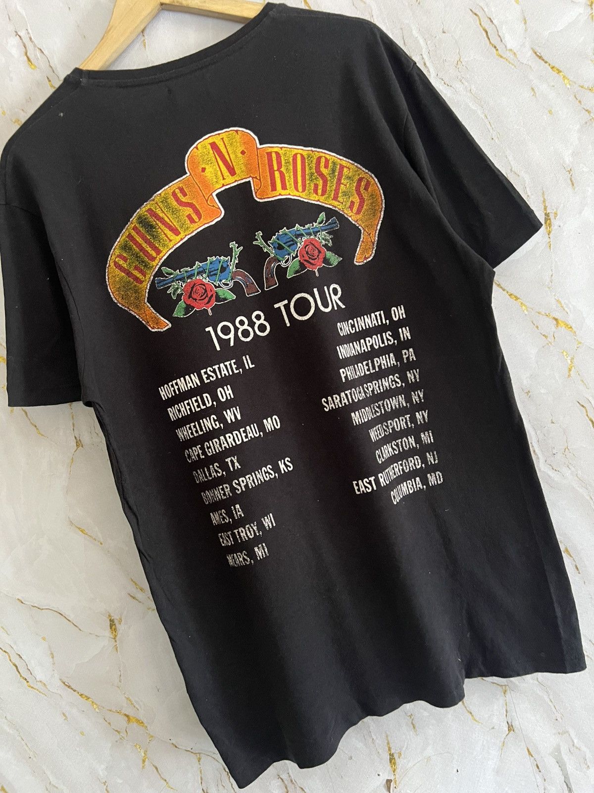 Zara GUN N ROSE LOGO 1998 TOUR TSHIRT Size US L / EU 52-54 / 3 - 4 Thumbnail