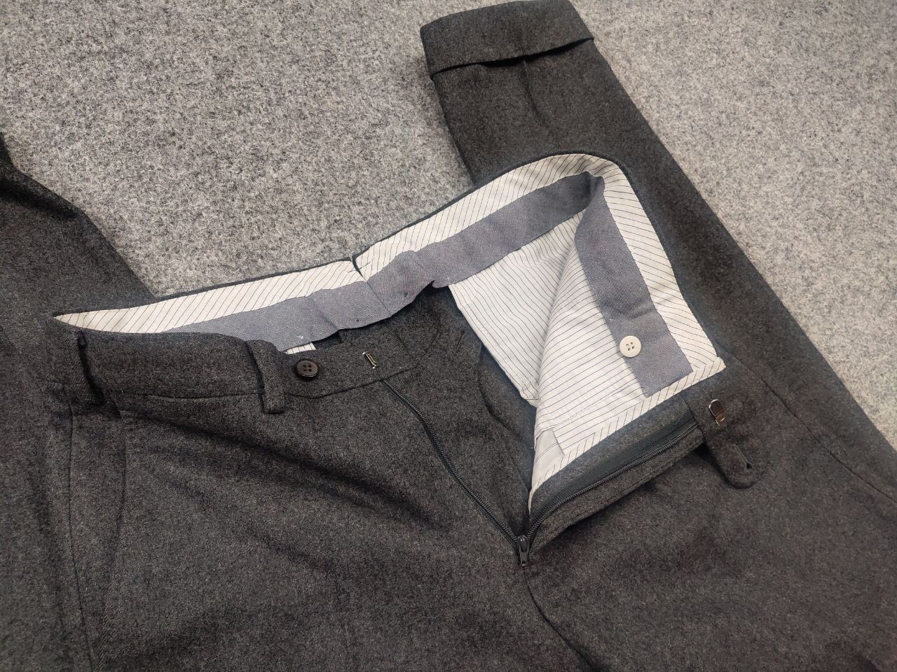 Suitsupply Suitsupply Design Pure Wool Gray Comfort Trousers Pants Size US 31 - 15 Thumbnail