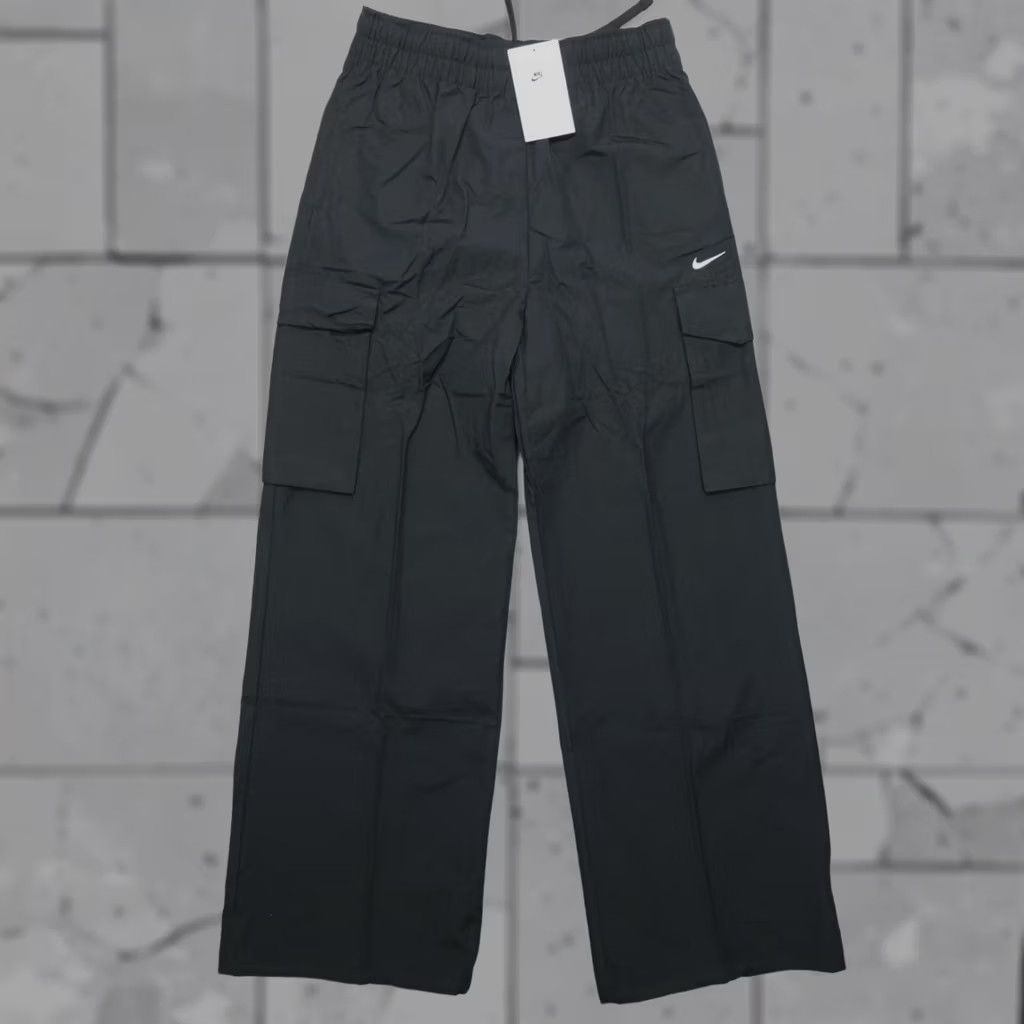 Nike Nike Pants Womens Size S Cargo Everything Wovens Water Repellent Rain HM6976 0 Size 28" / US 6 / IT 42 - 1 Thumbnail