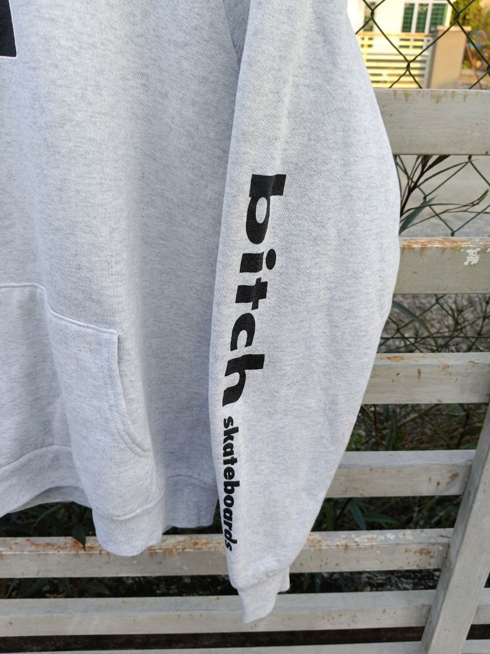 Hook-Ups VINTAGE 90s HOODIE BITCH SKATEBOARD HOODIE Size US L / EU 52-54 / 3 - 3 Thumbnail