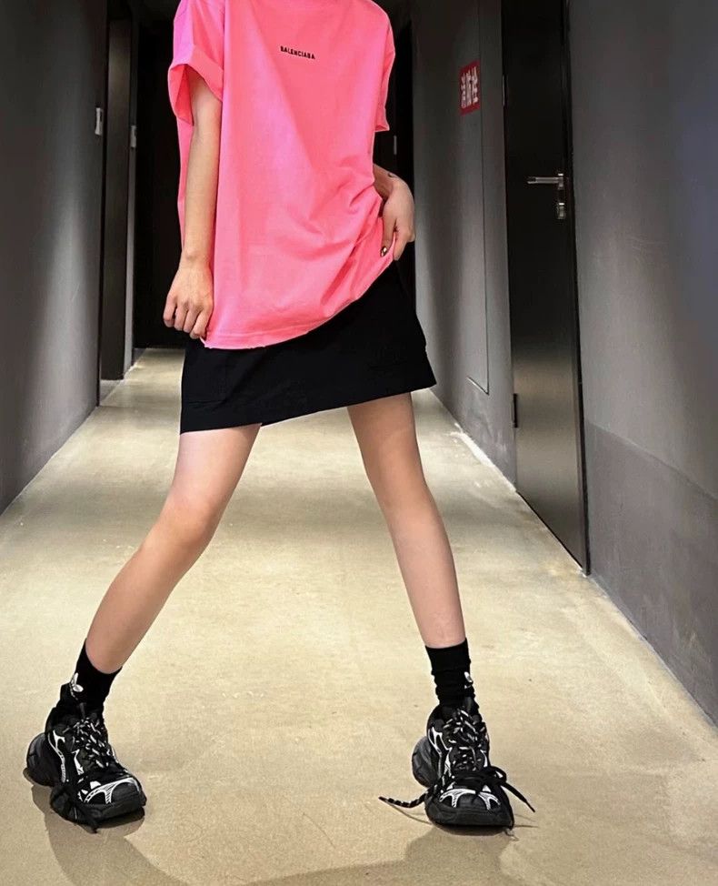 Balenciaga Balenciaga Pink embroidered monogrammed short sleeve Size US L / EU 52-54 / 3 - 8 Thumbnail