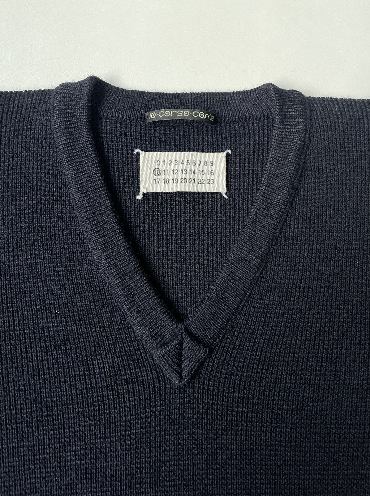 Maison Margiela A/W 2000 ‘Deanna’ Waffle Wool Sweater Size US M / EU 48-50 / 2 - 3 Thumbnail