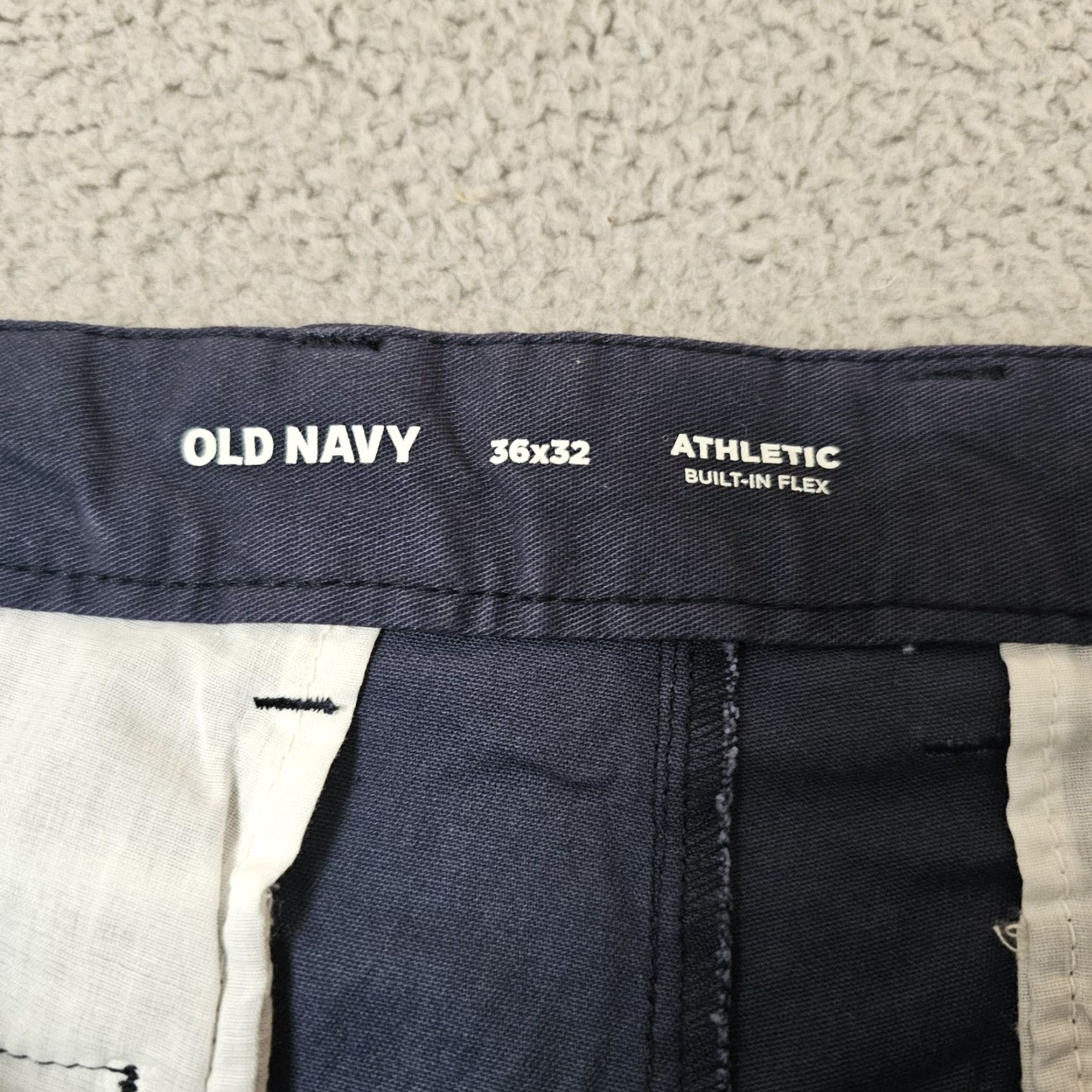 Old Navy Old Navy Chino Pants Mens 36x30 Athletic Built-In Flex Stretch Casual Blue 36 36x30 30in Pants Mens Athletic Fit Straight Leg Casual Business Navy Size US 36 / EU 52 - 4 Thumbnail