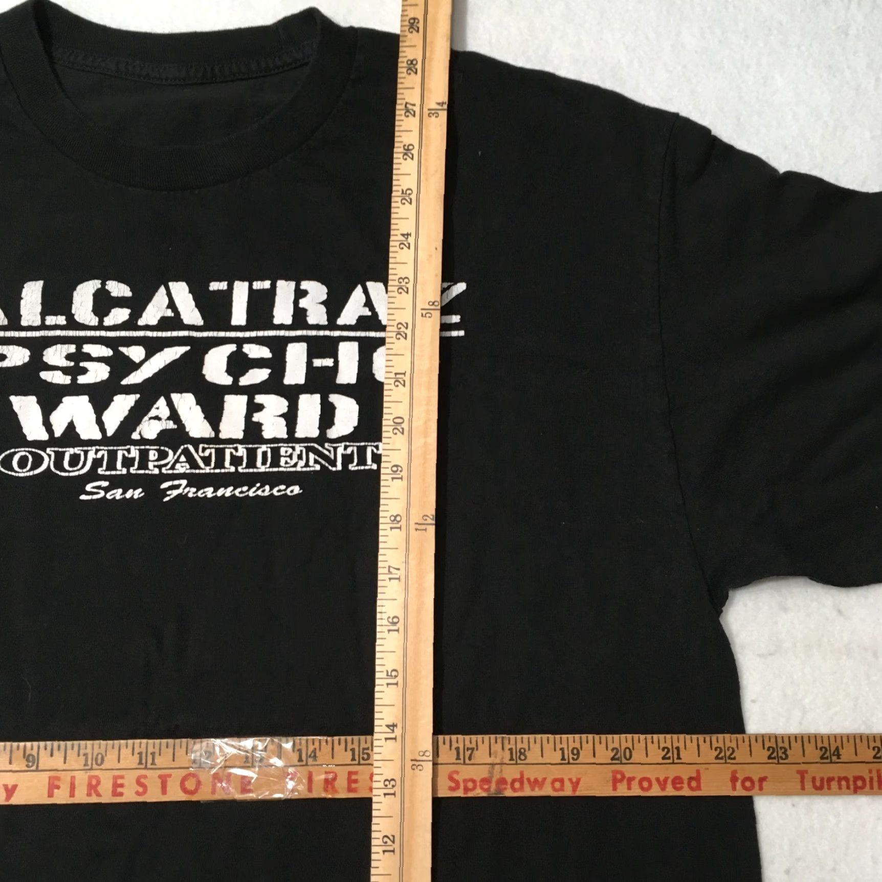 Fruit Of The Loom VINTAGE Alcatraz Tshirt Grunge Retro San Francisco XL Black 90s California Punk Rock Nike? Size US XL / EU 56 / 4 - 3 Thumbnail