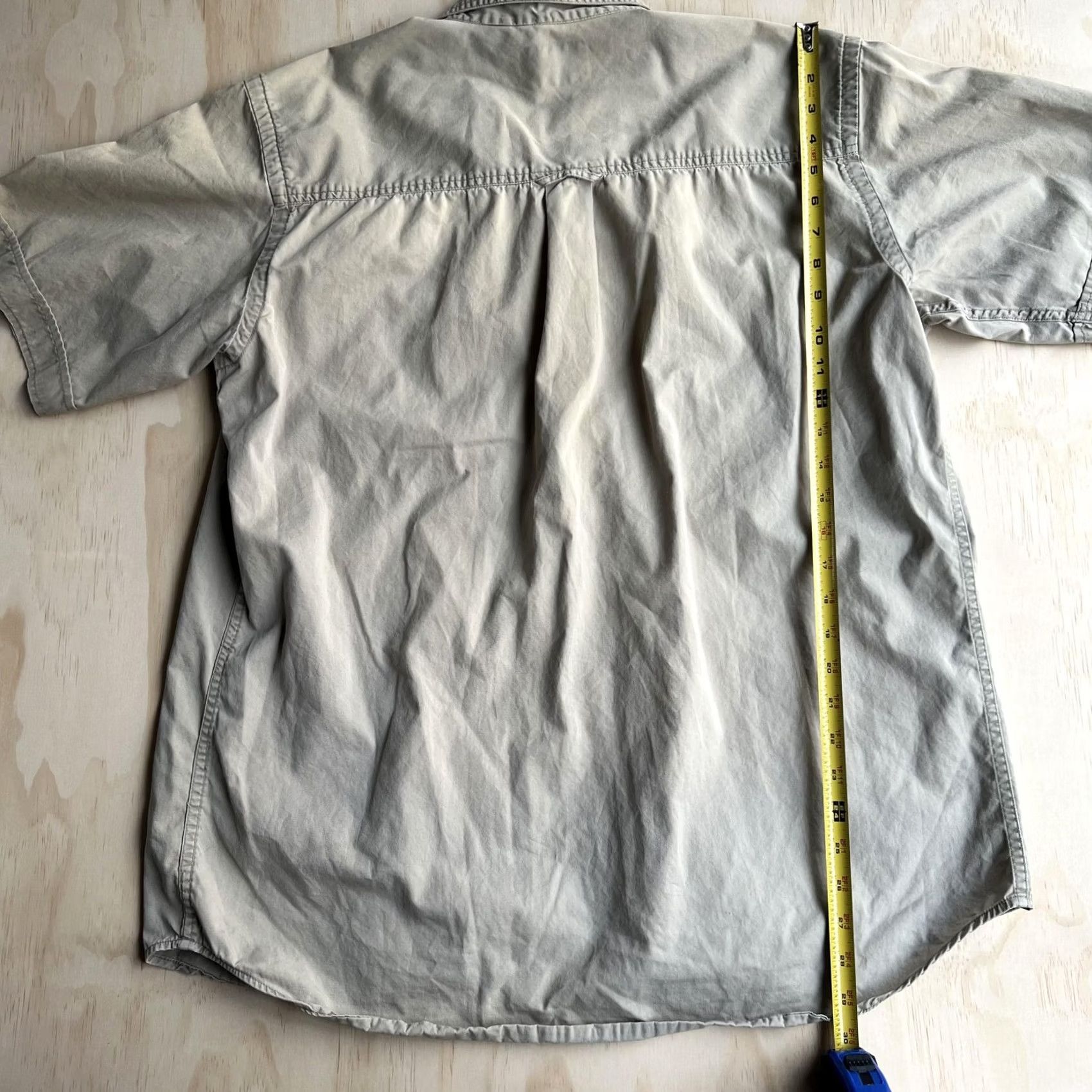 Wrangler Wrangler Rugged Wear Shirt Mens Large Gray Short Sleeve Button Front Cotton Twill Pockets Size US L / EU 52-54 / 3 - 6 Thumbnail