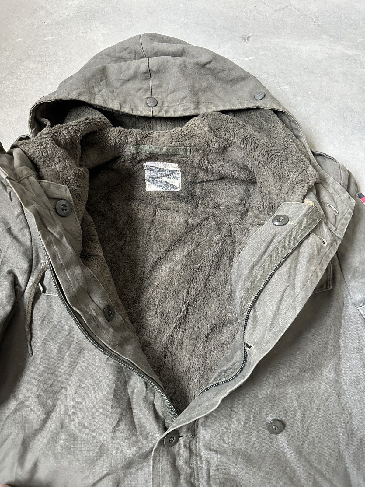 GmbH VINTAGE GERMANY ARMY MILITARY HEAVY JACKET Size US L / EU 52-54 / 3 - 8 Thumbnail