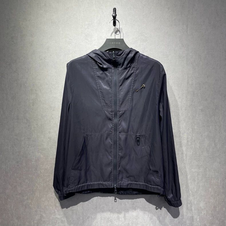 Louis Vuitton LOUIS VUITTON Reversible hooded jacket with full logo print Size US S / EU 44-46 / 1 - 1 Thumbnail