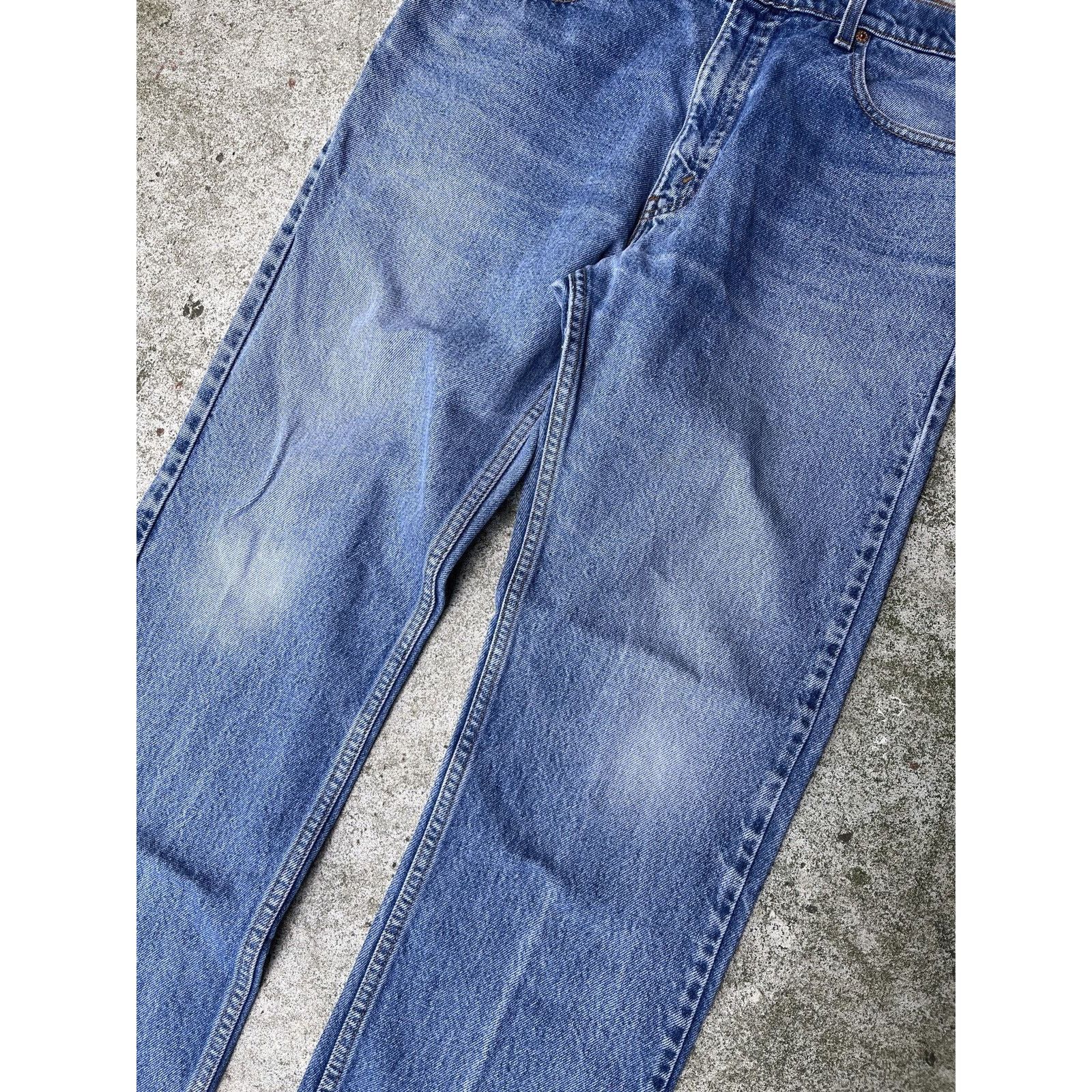 Levi's VINTAGE 90s LEVIS 505 LIGHT WASH STRAIGHT LEG DENIM JEANS Size US 35 - 9 Thumbnail