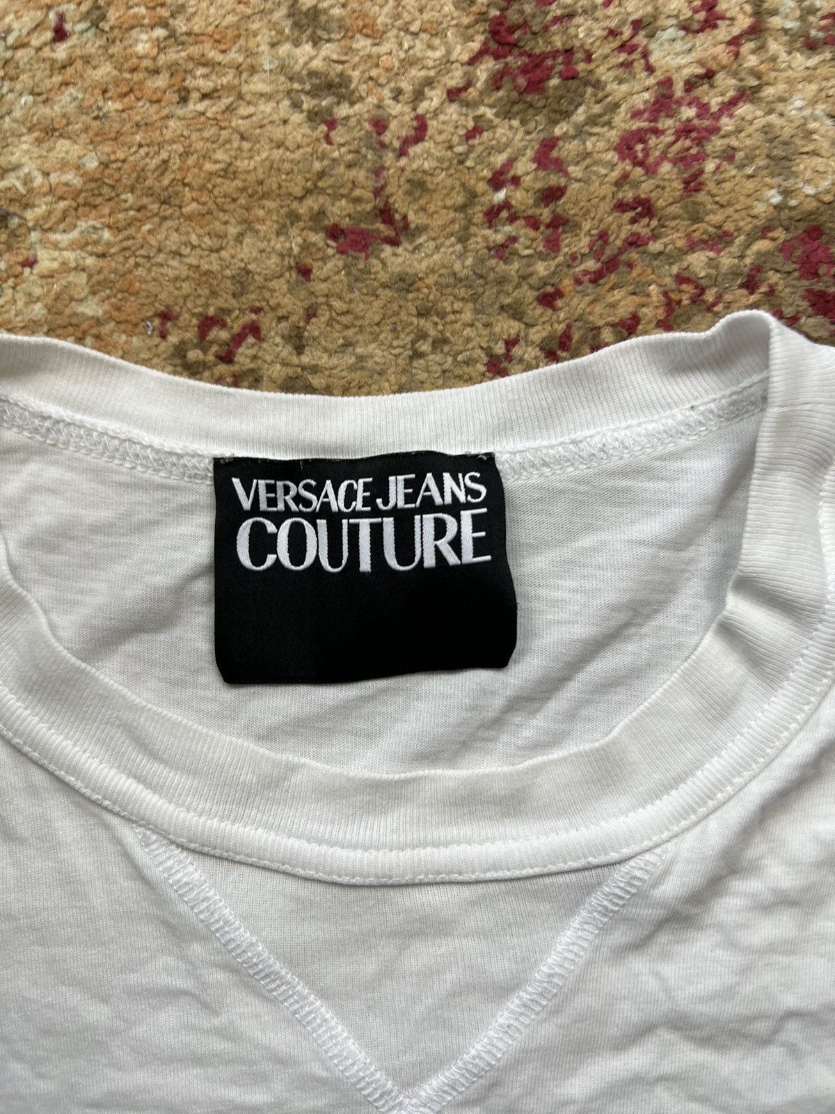 Versace Jeans Couture × Vintage ⚜️ 90’s VERSACE JEANS COUTURE Y2K OLD MONEY RETRO TEE Size US XL / EU 56 / 4 - 4 Thumbnail