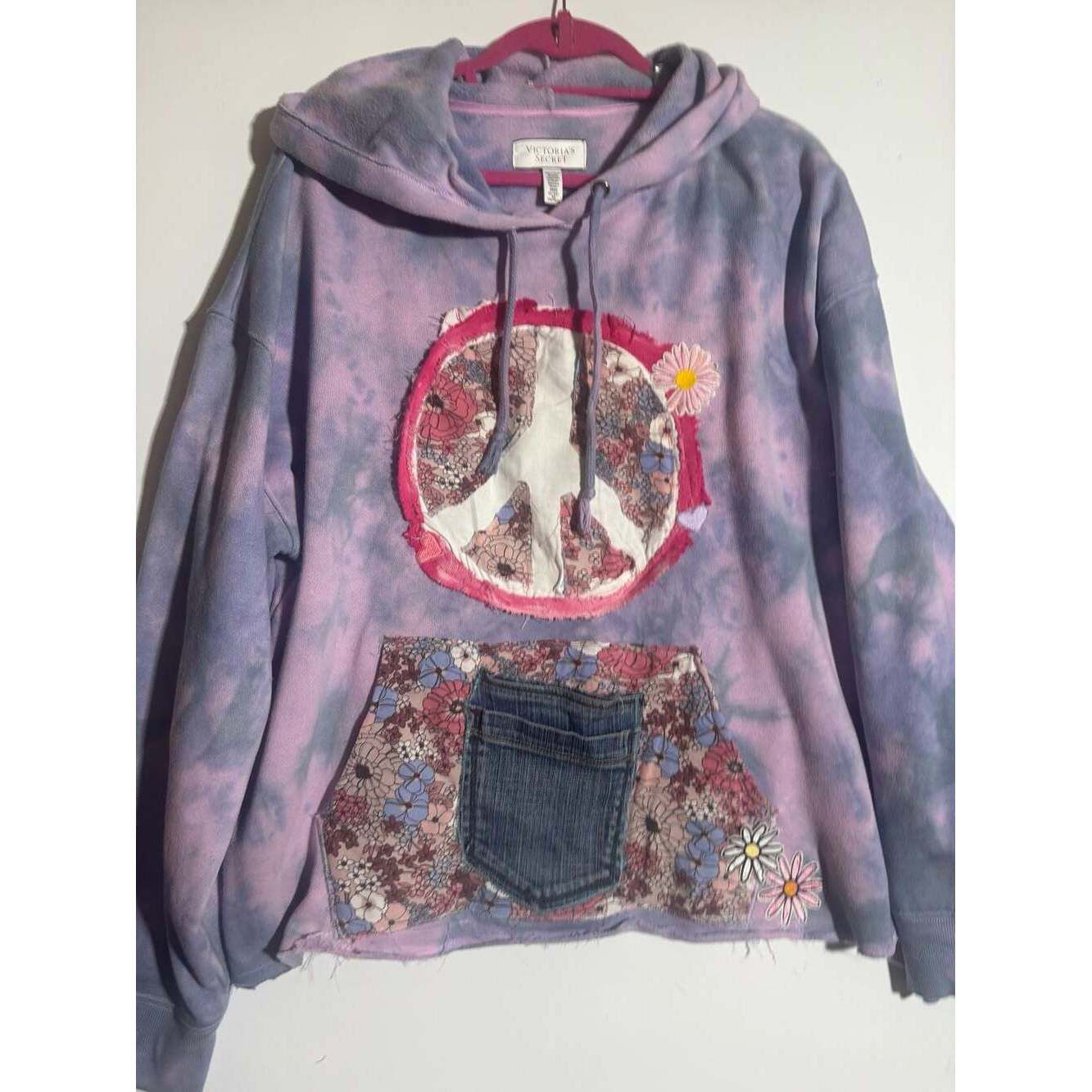 Victoria's Secret Victoria's Secret Upcycled Tie-Dye Peace Sign Patchwork Crop Size XL / US 12-14 / IT 48-50 - 1 Thumbnail