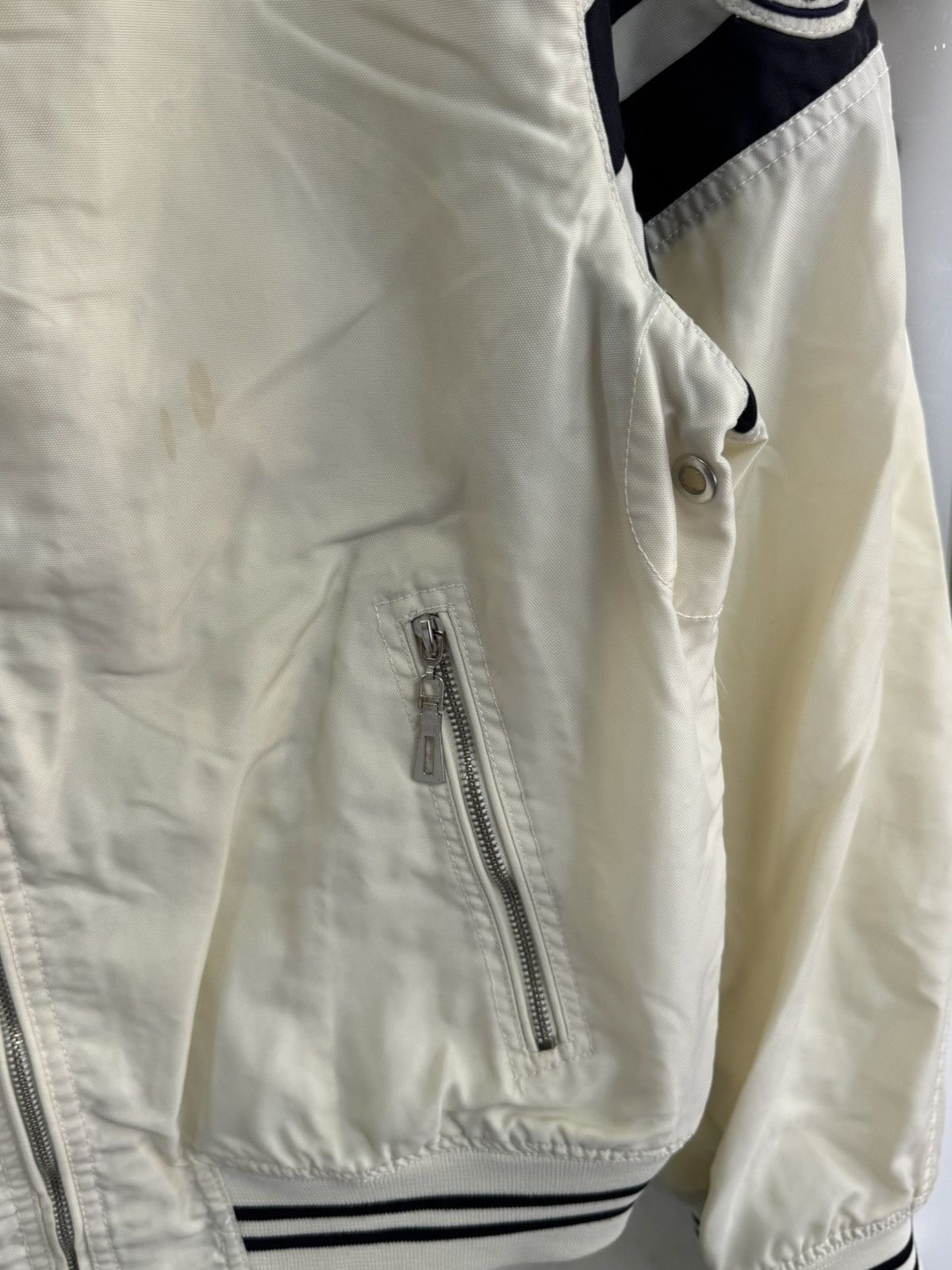Moncler Very Rare Moncler Bomber Jacket Archive Luxury Vintage sz 4 Size US M / EU 48-50 / 2 - 17 Thumbnail