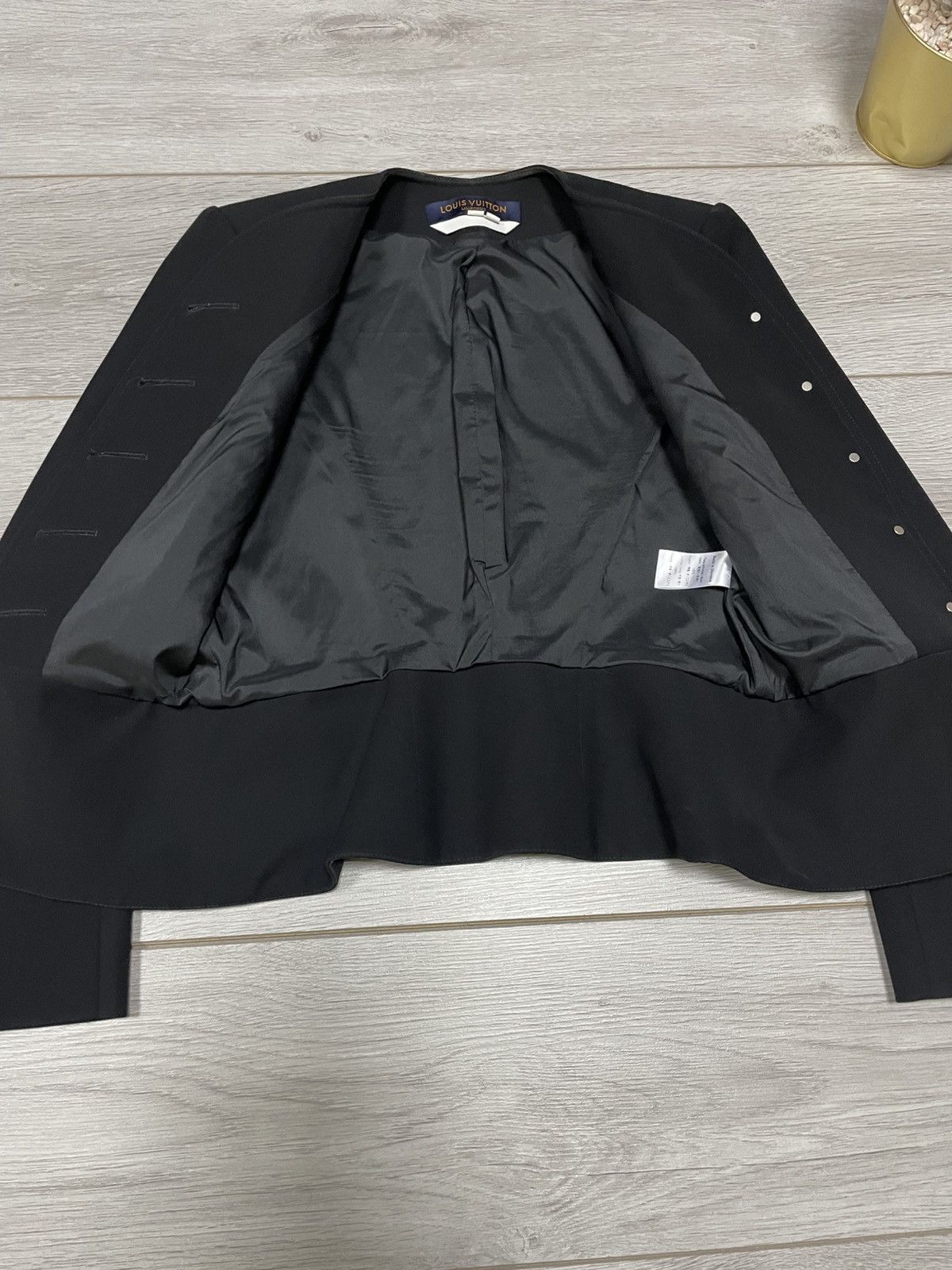 Louis Vuitton Louis Vuitton uniforms Jacket buttons Size XS / US 0-2 / IT 36-38 - 11 Thumbnail