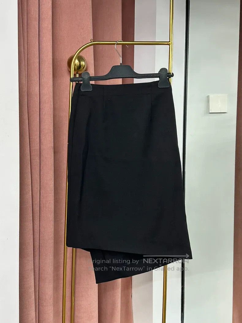 Acne Studios Acne Studios Black asymmetric button half skirt Size 42" / US 20 - 2 Thumbnail